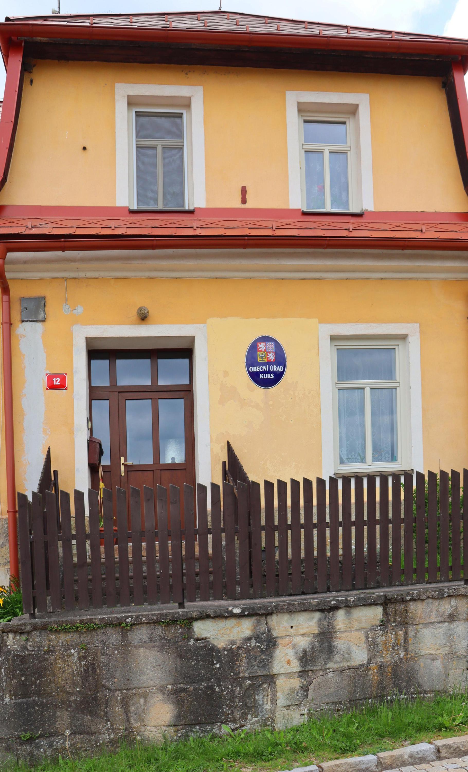 Kuks - obecní úřad foto 5