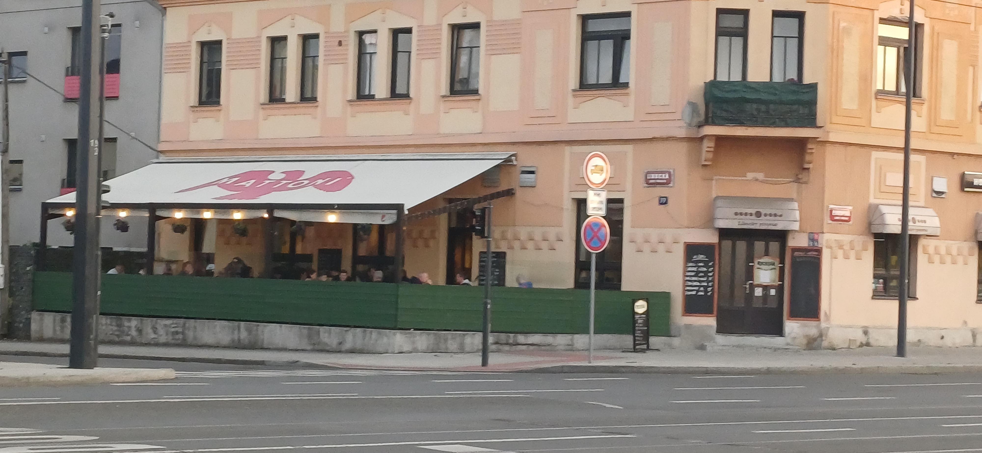 Hostinec nad Šárkou