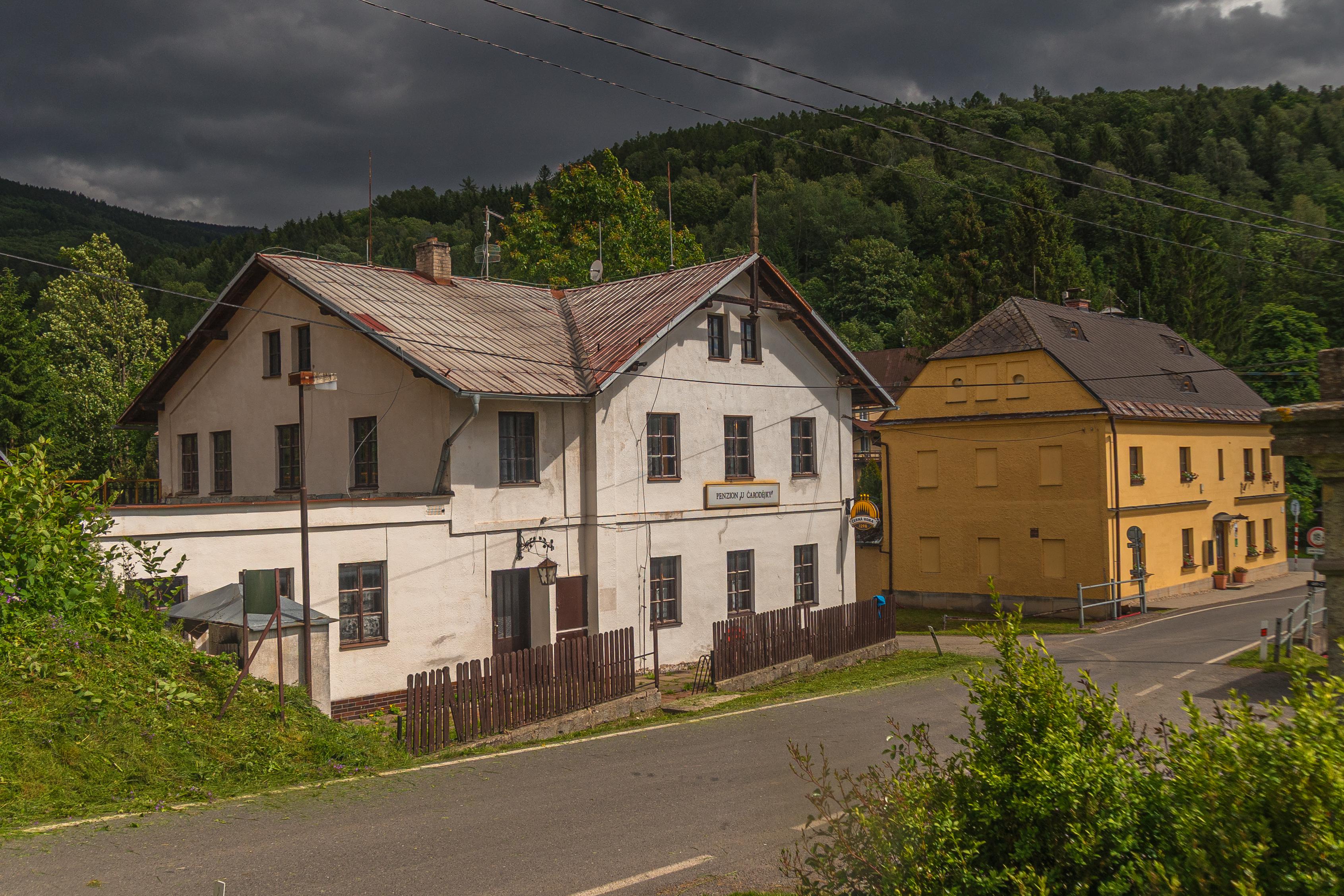 Vernířovice - obecní úřad foto 3
