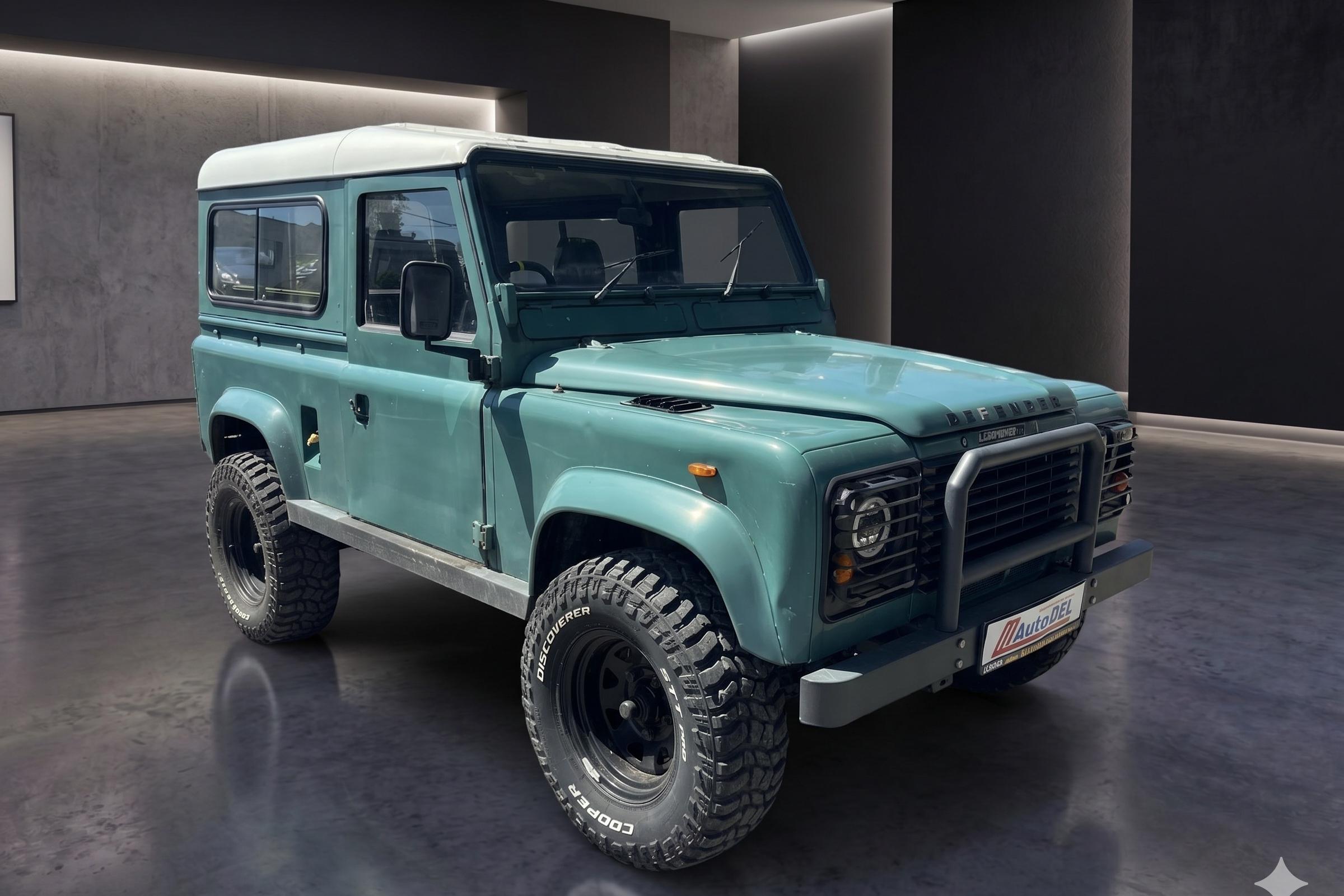 Nový kousek na léto! Land Rover Def. | 174 000 km
