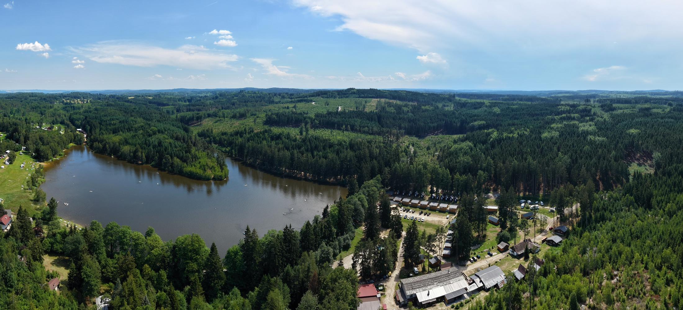 CHATY ZVŮLE Česká Kanada foto 2