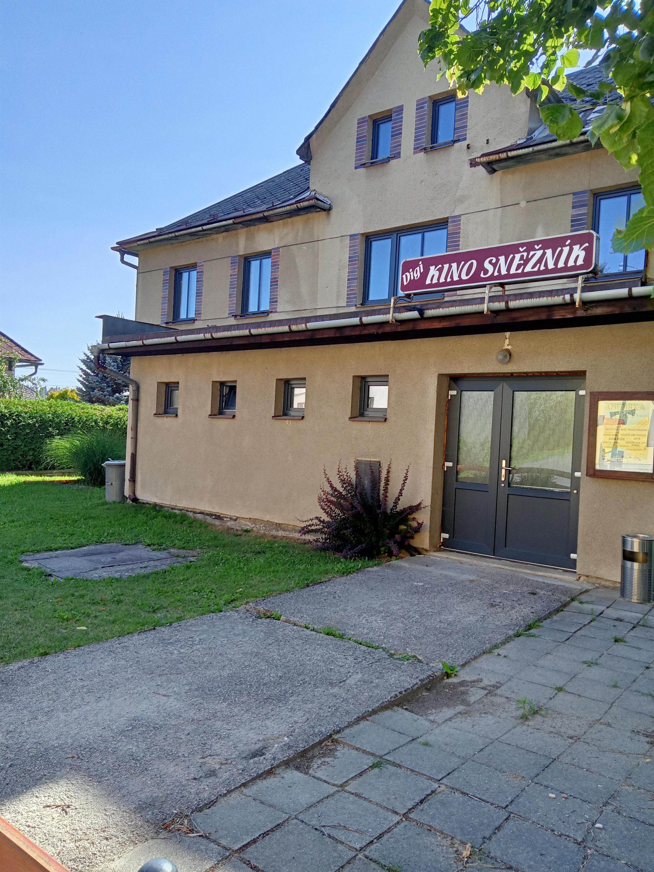 Kino Sněžník foto 3