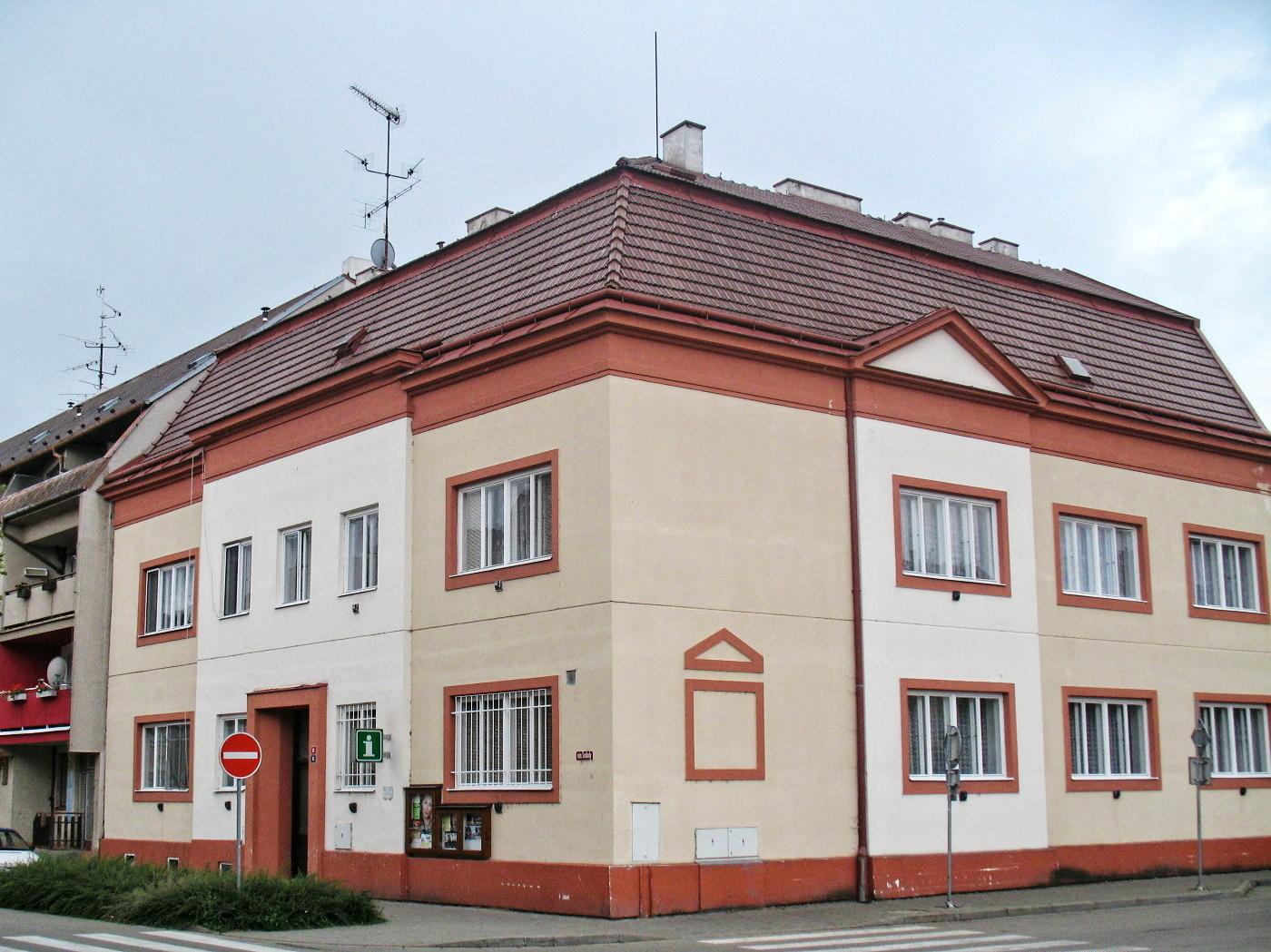 Městská knihovna v Miroslavi foto 2