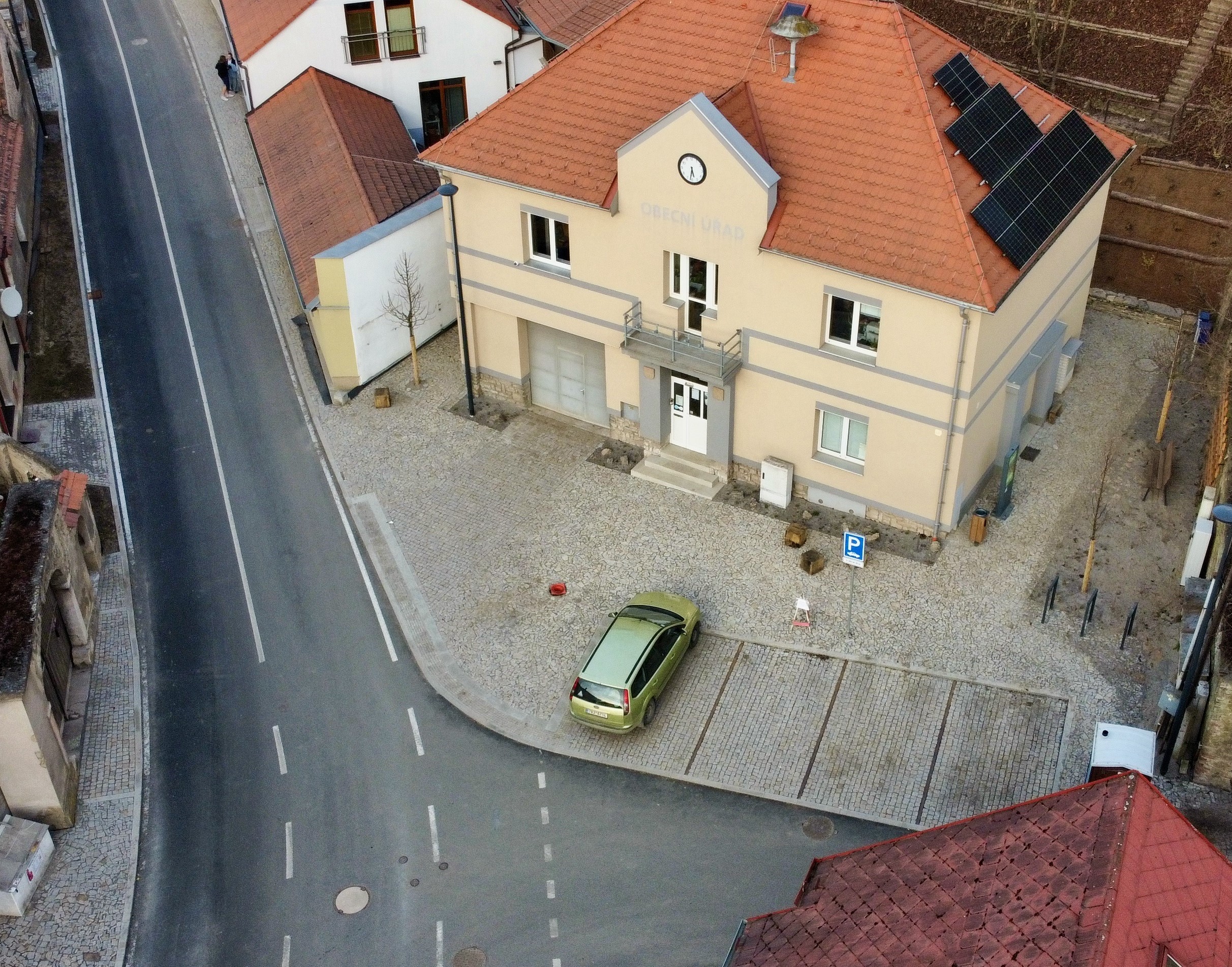 Srbsko - obecní úřad foto 3