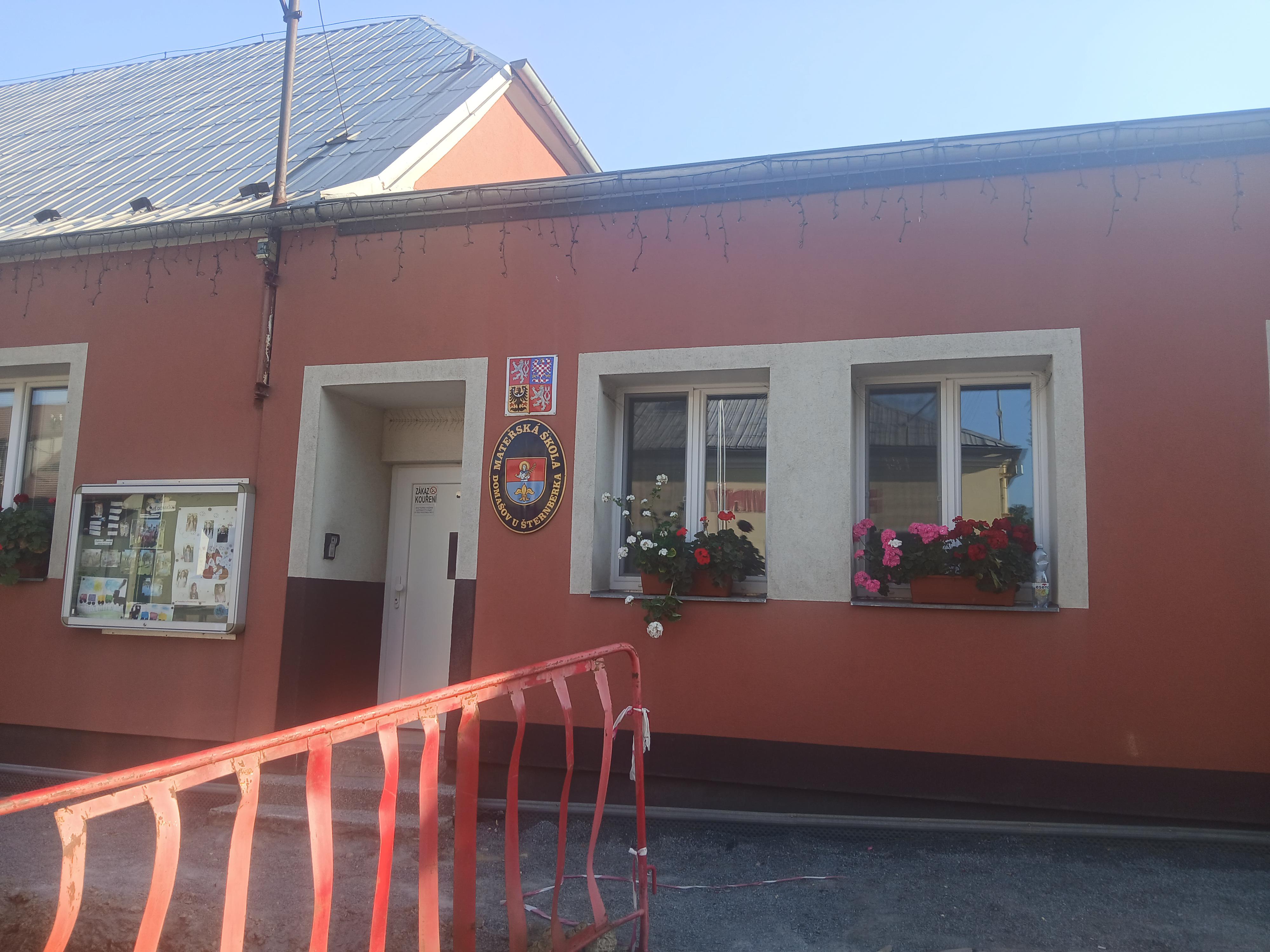 Domašov u Šternberka - obecní úřad foto 3