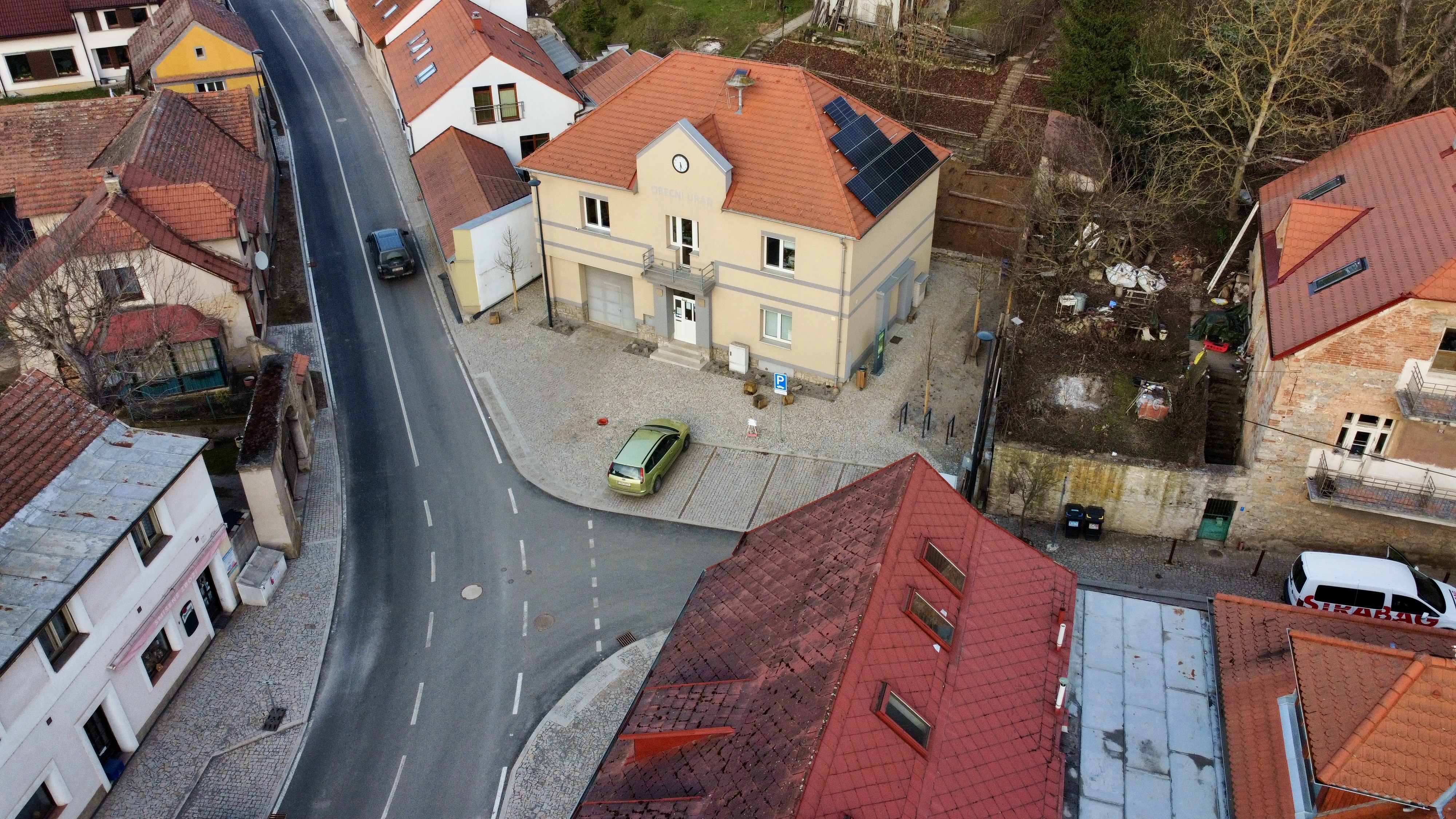 Srbsko - obecní úřad foto 2