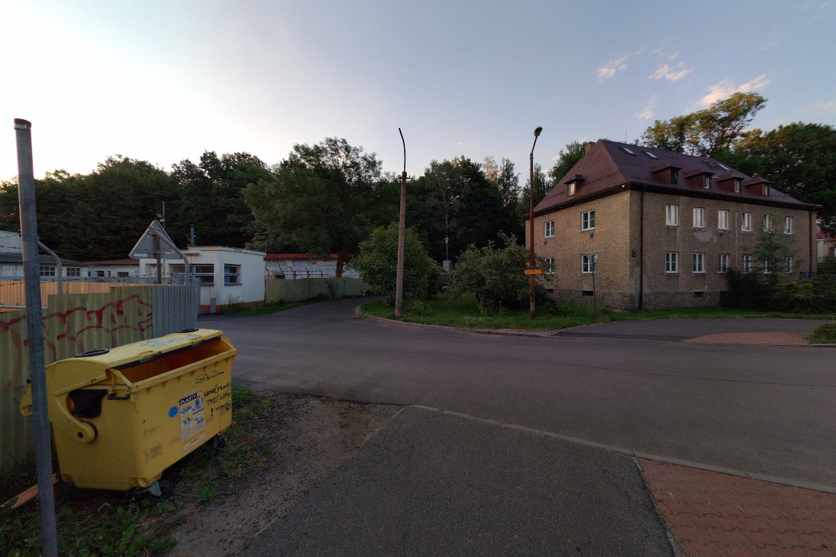 STÁNEK NA CYKLOSTEZCE foto 1