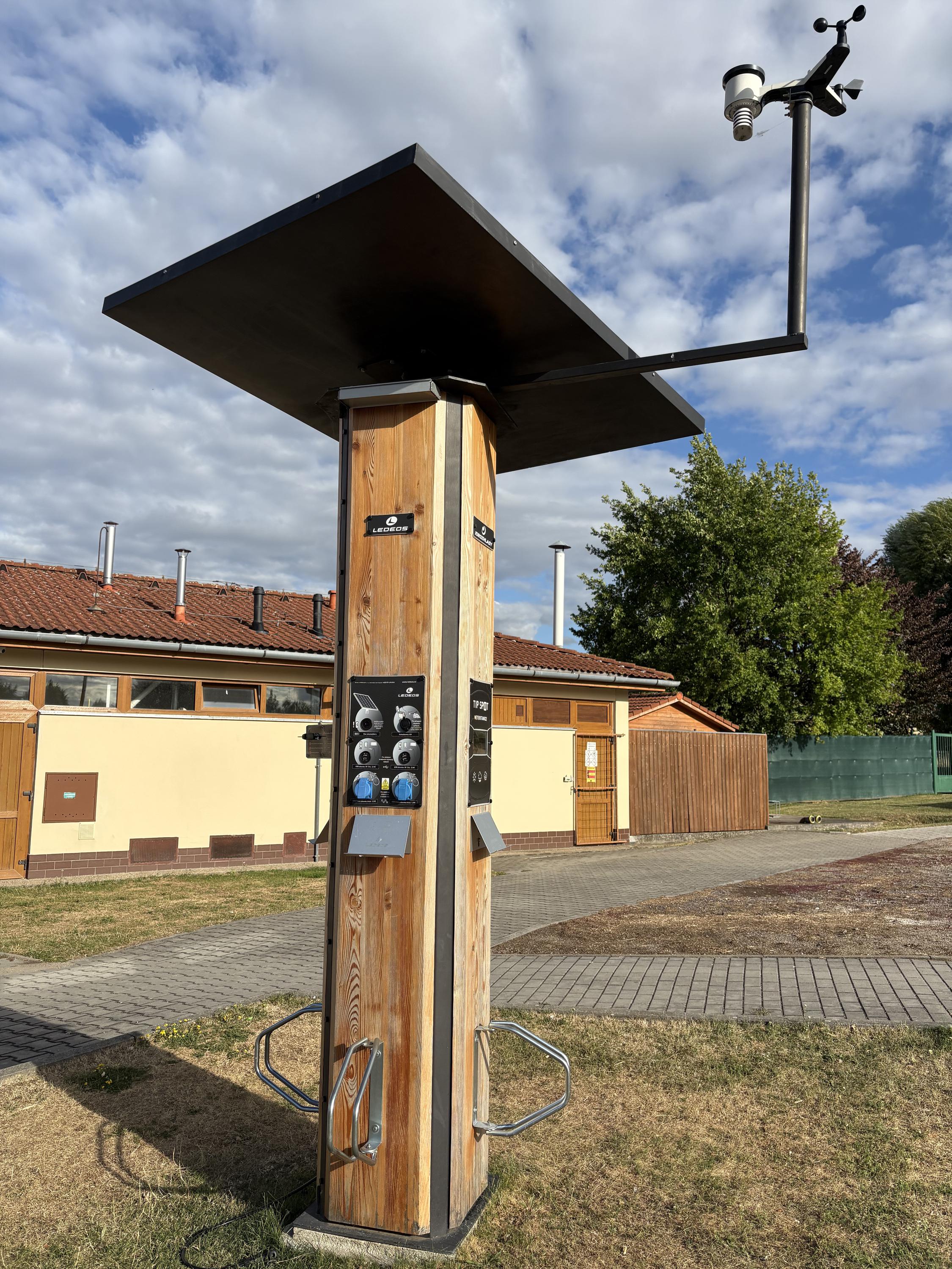 Multifunkční nabíjecí stanice TIP SPOT foto 2