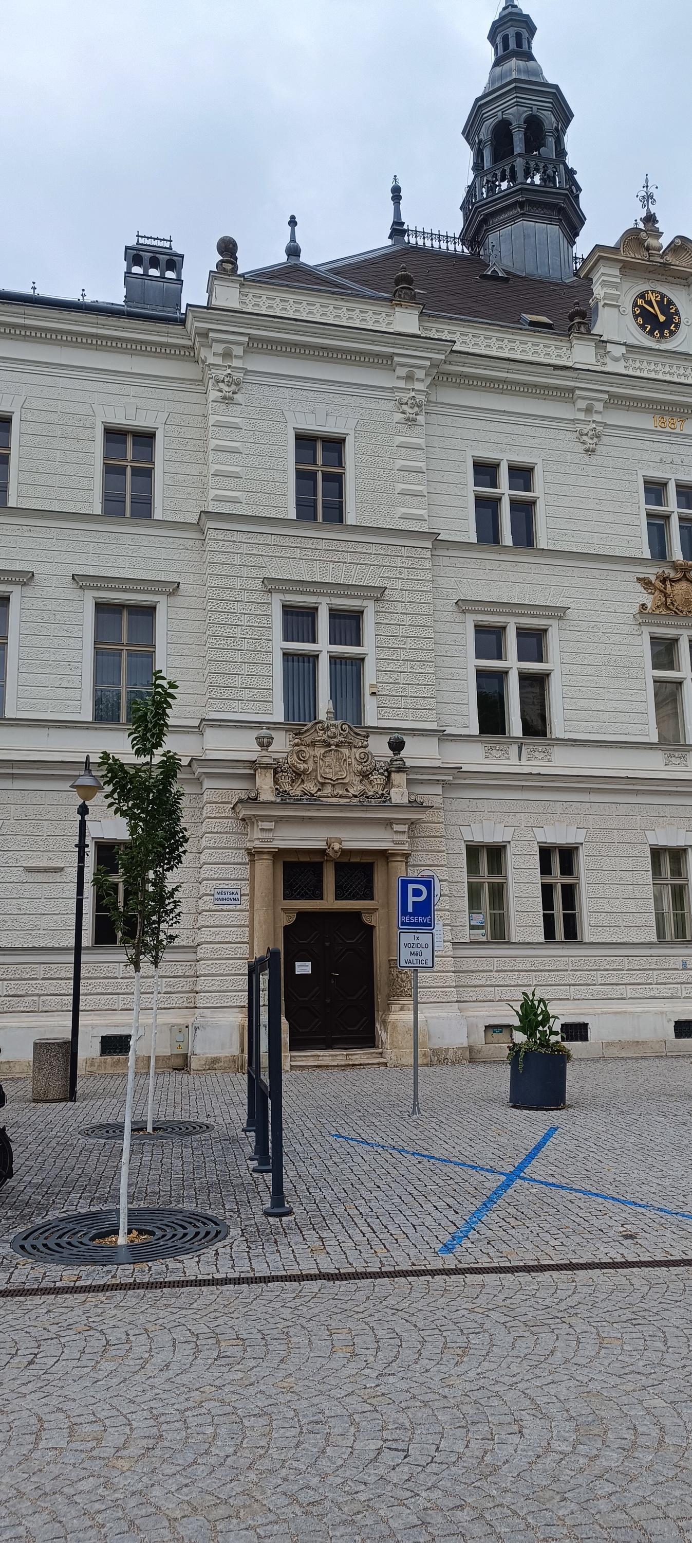 Městská knihovna Valtice foto 2