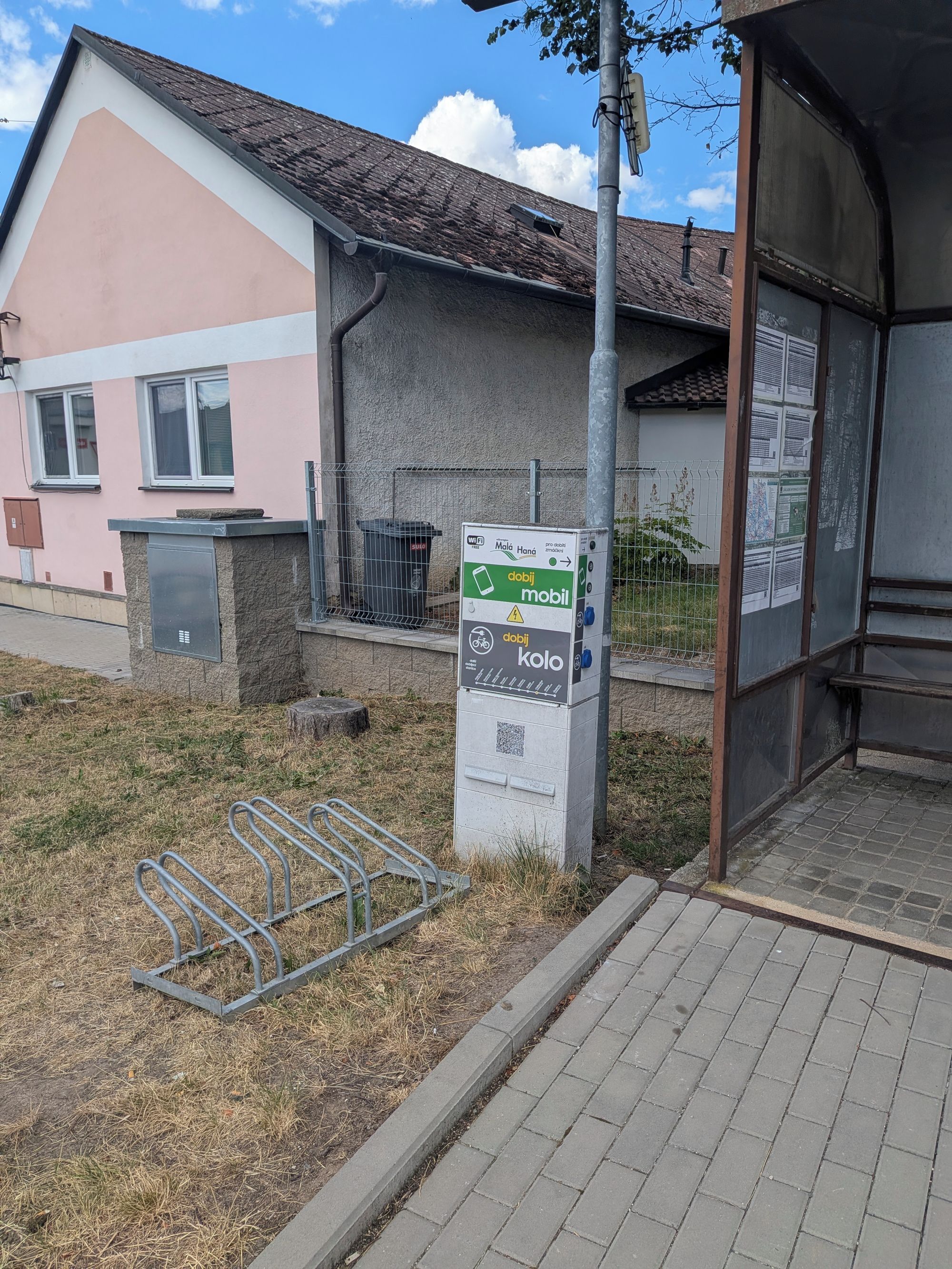 Nabíjecí zásuvka pro elektrokola - Velká Strana foto 2