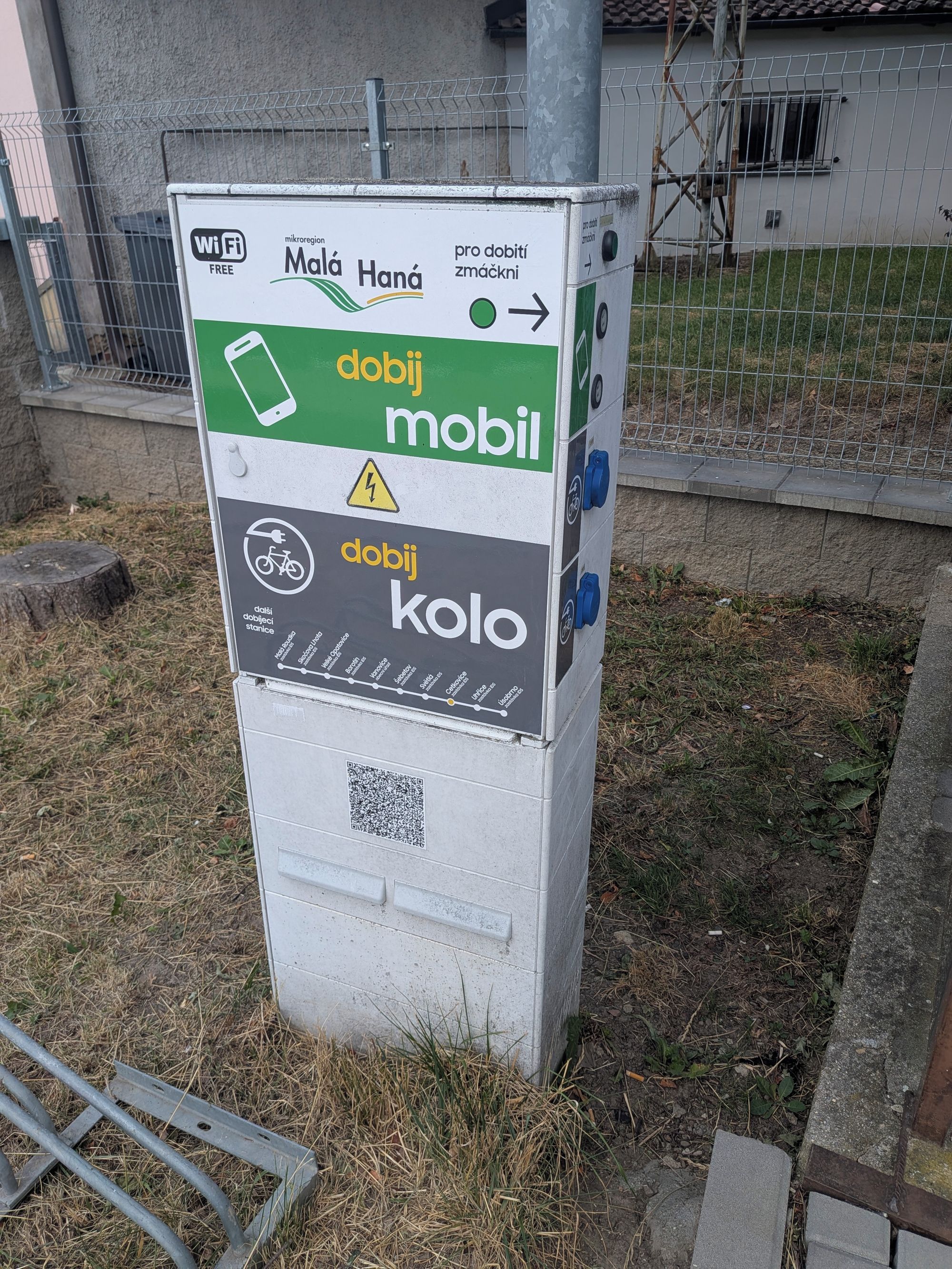 Nabíjecí zásuvka pro elektrokola - Velká Strana foto 1