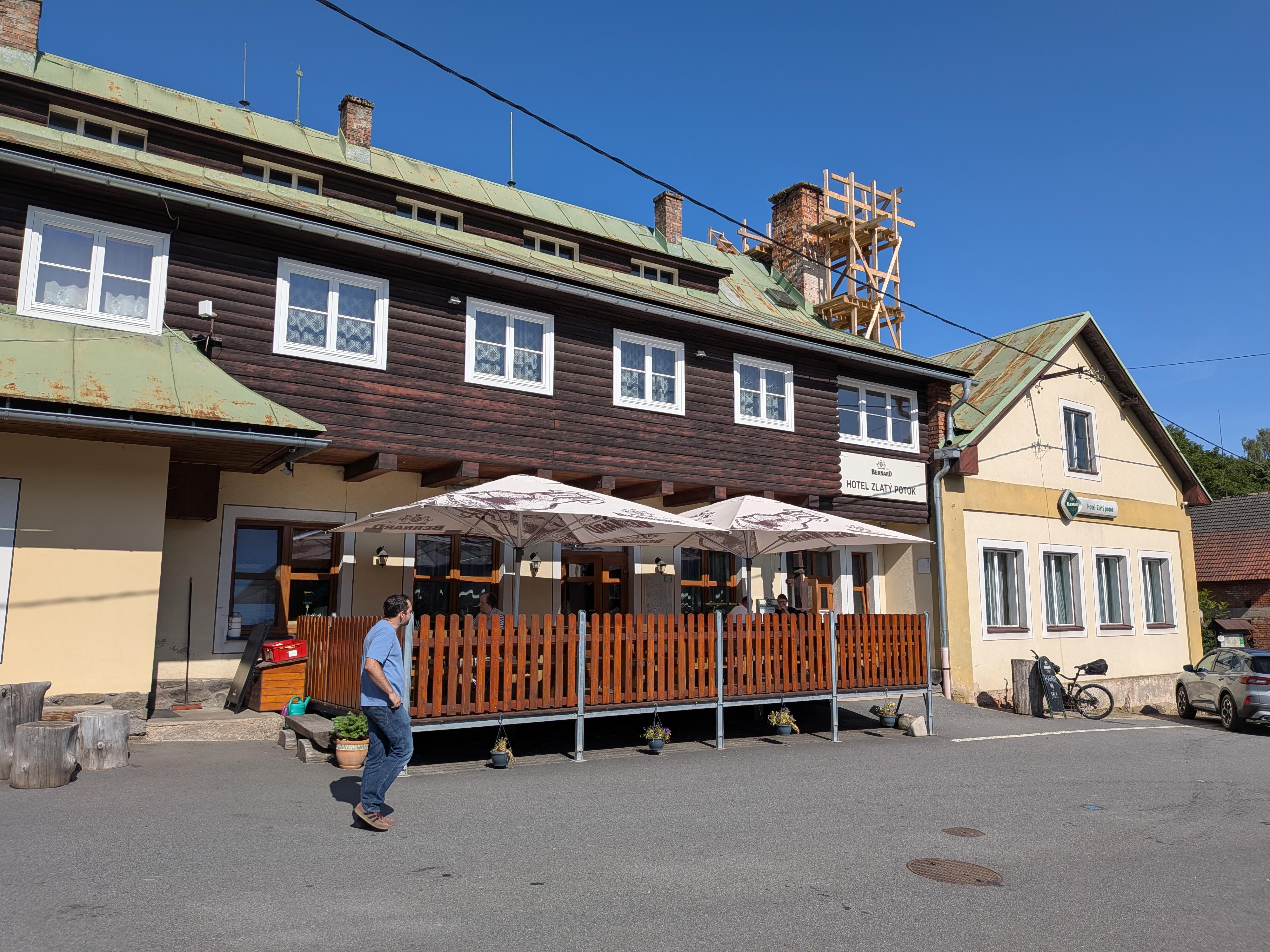Restaurace Zlatý potok foto 2