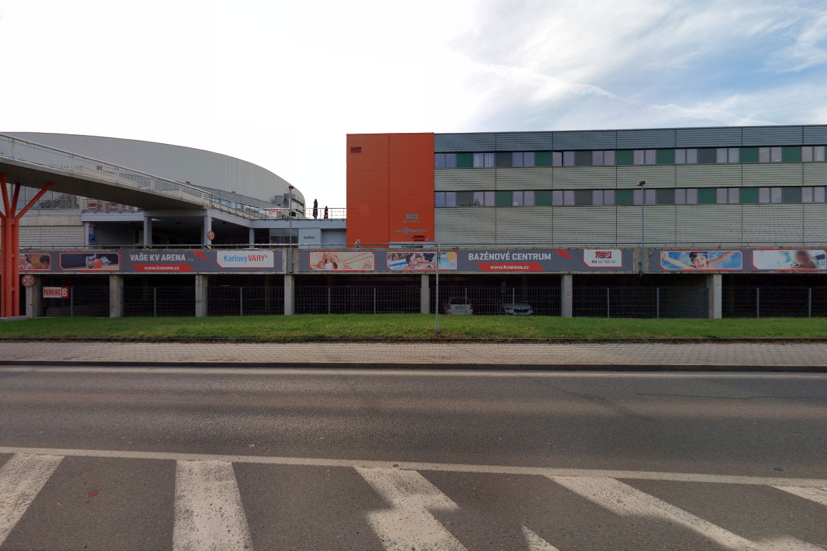 Naproti aréně foto 2