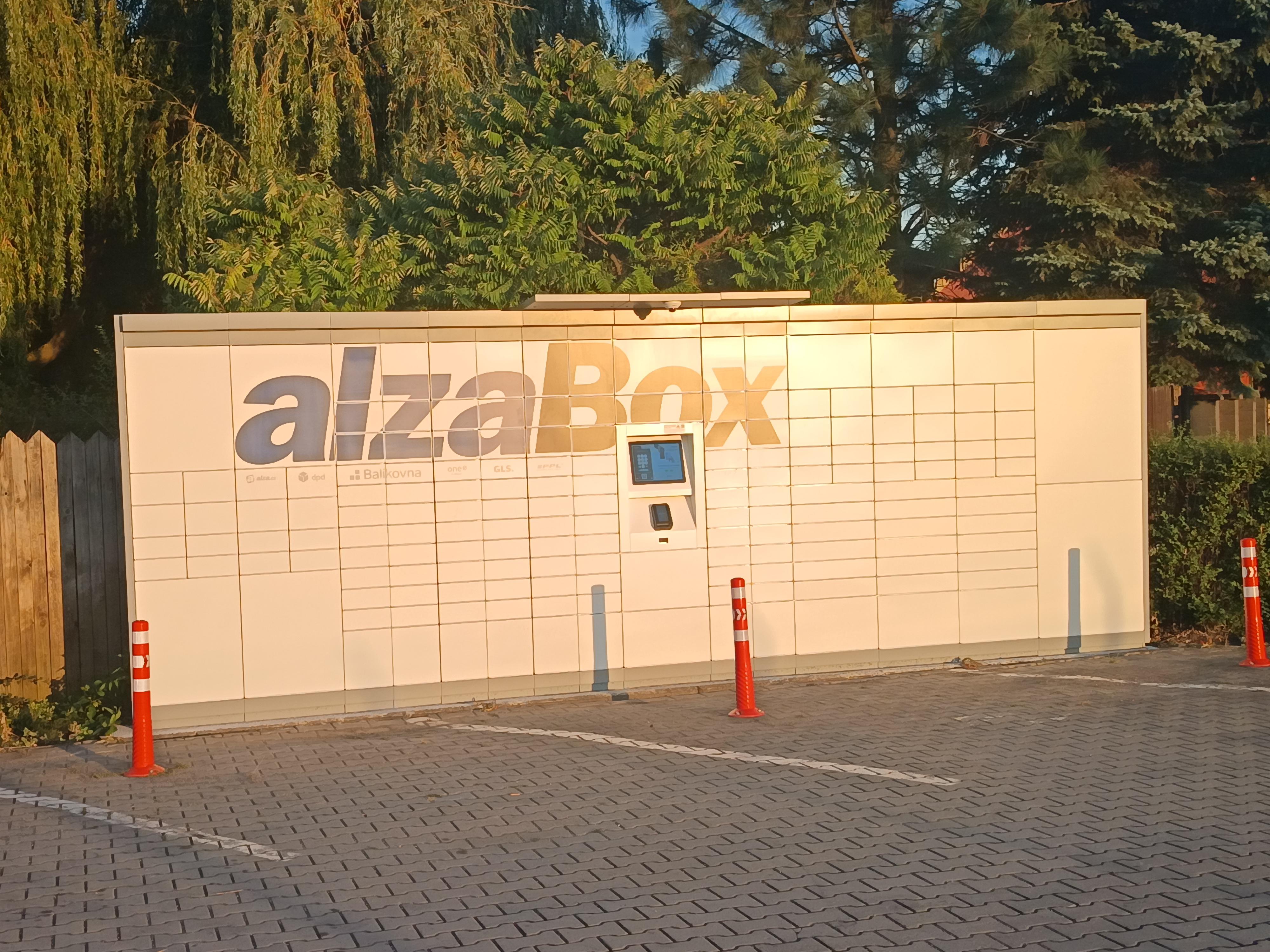 AlzaBox