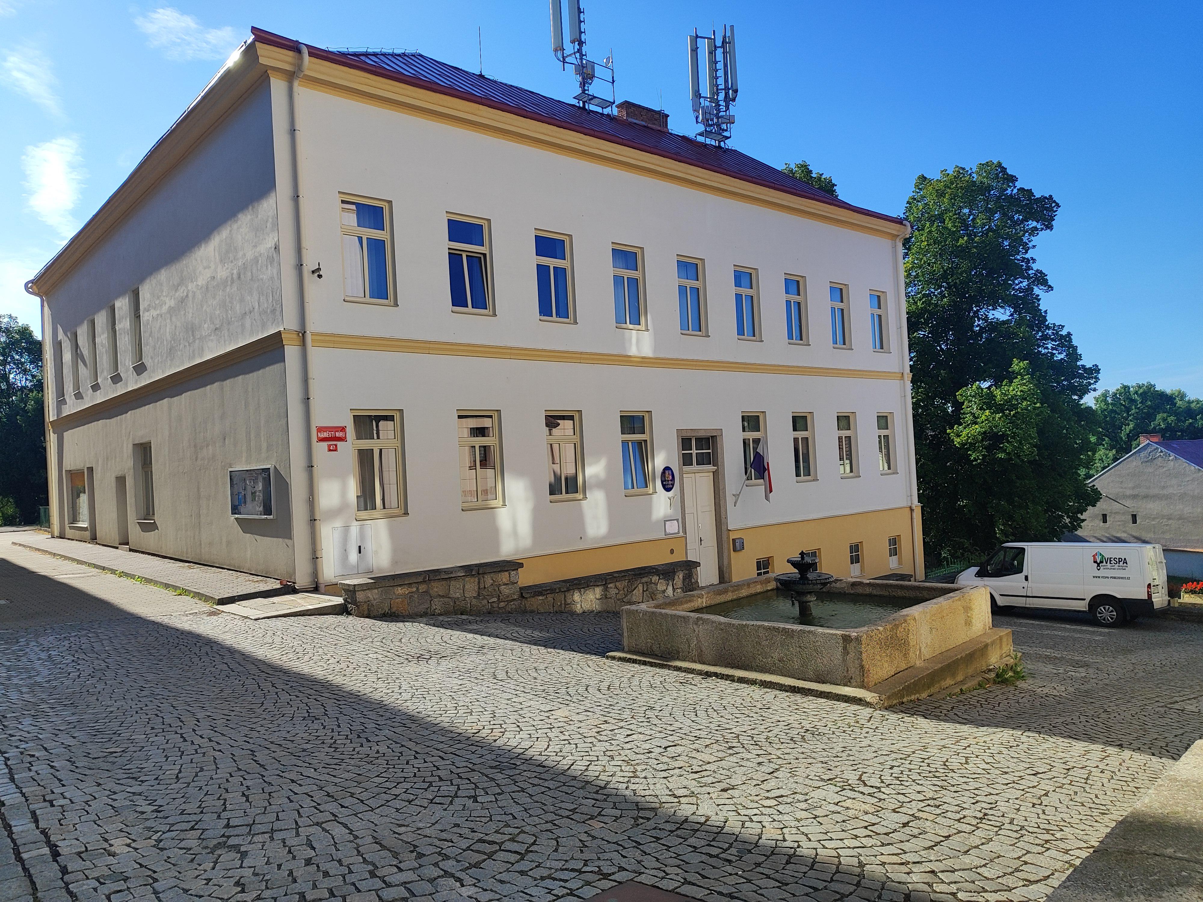 Poběžovice - městský úřad foto 3