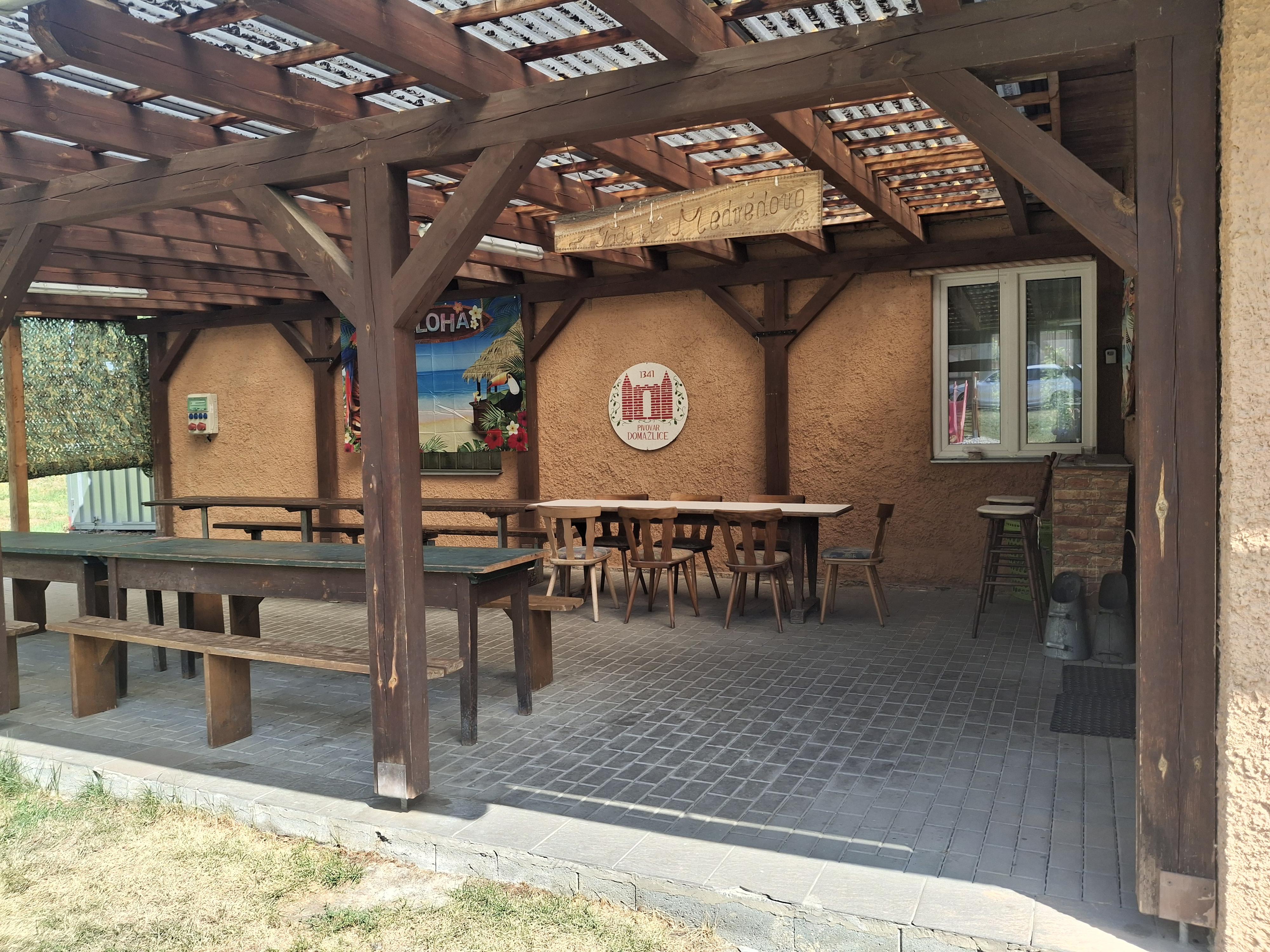 Občerstvení Újezd Svatého Kříže