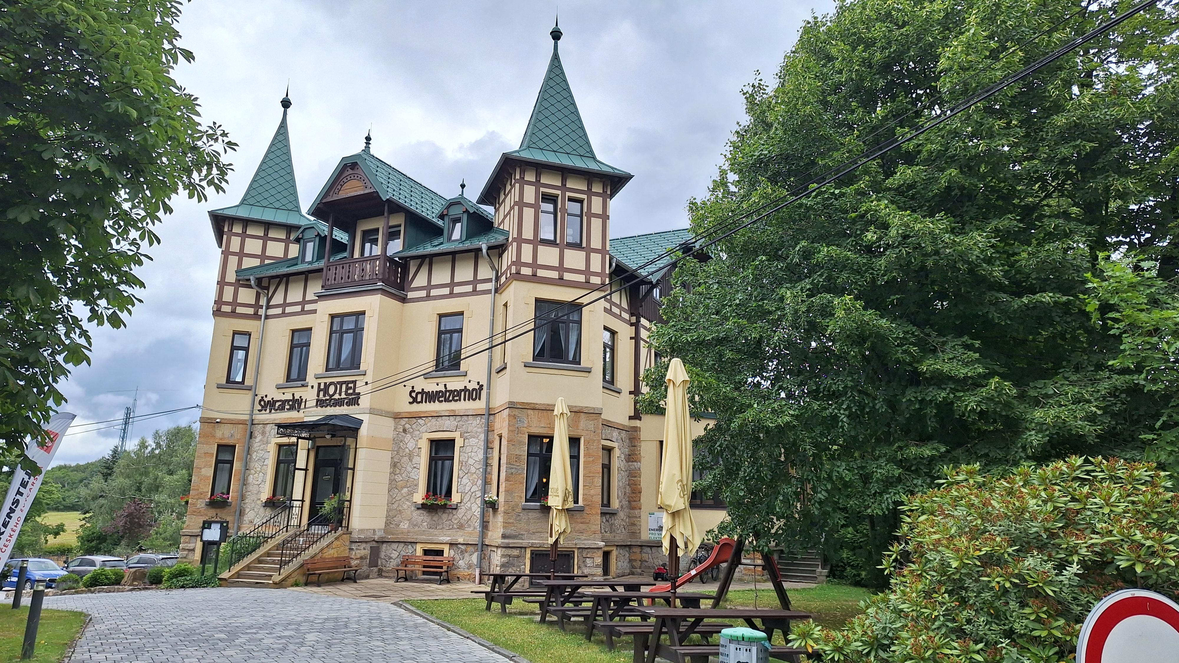Restaurace Švýcarský dům foto 2
