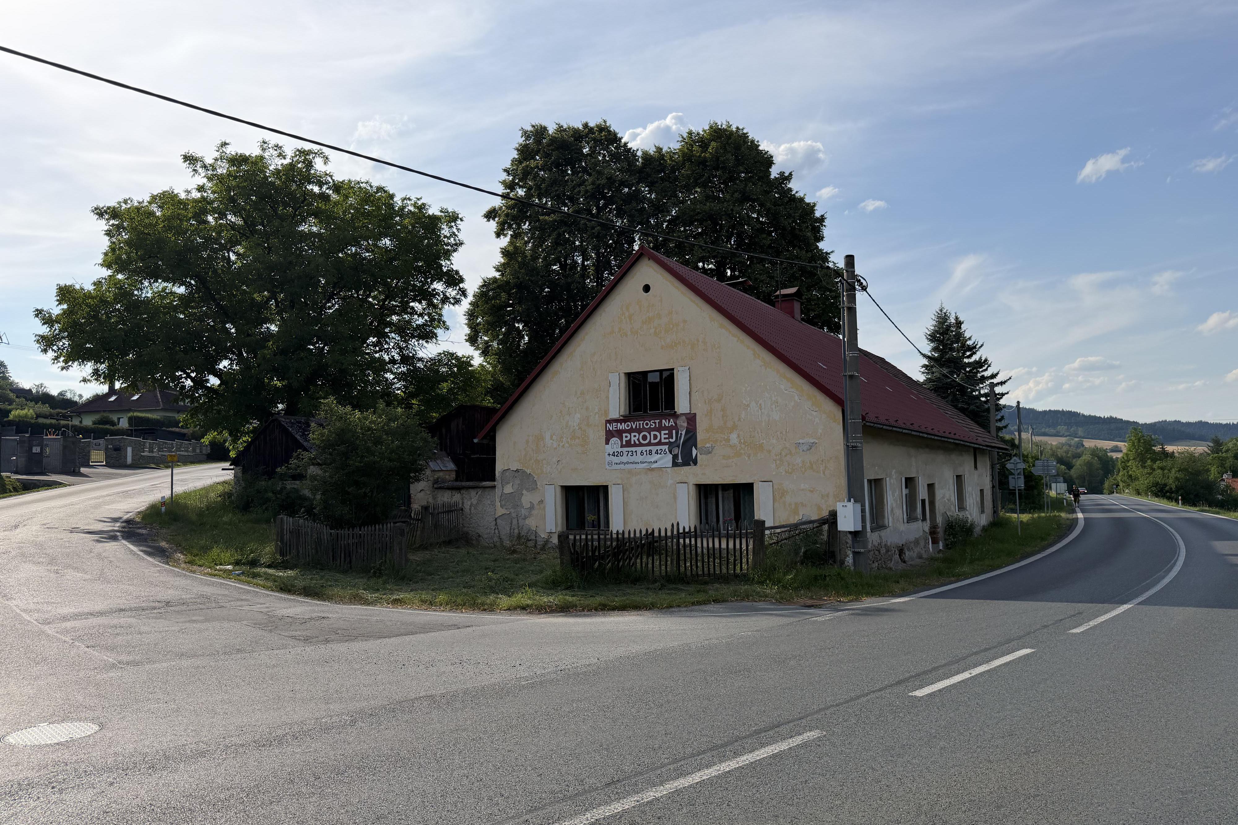 Prodej domu se zahradou v obci Běšiny - Kozí