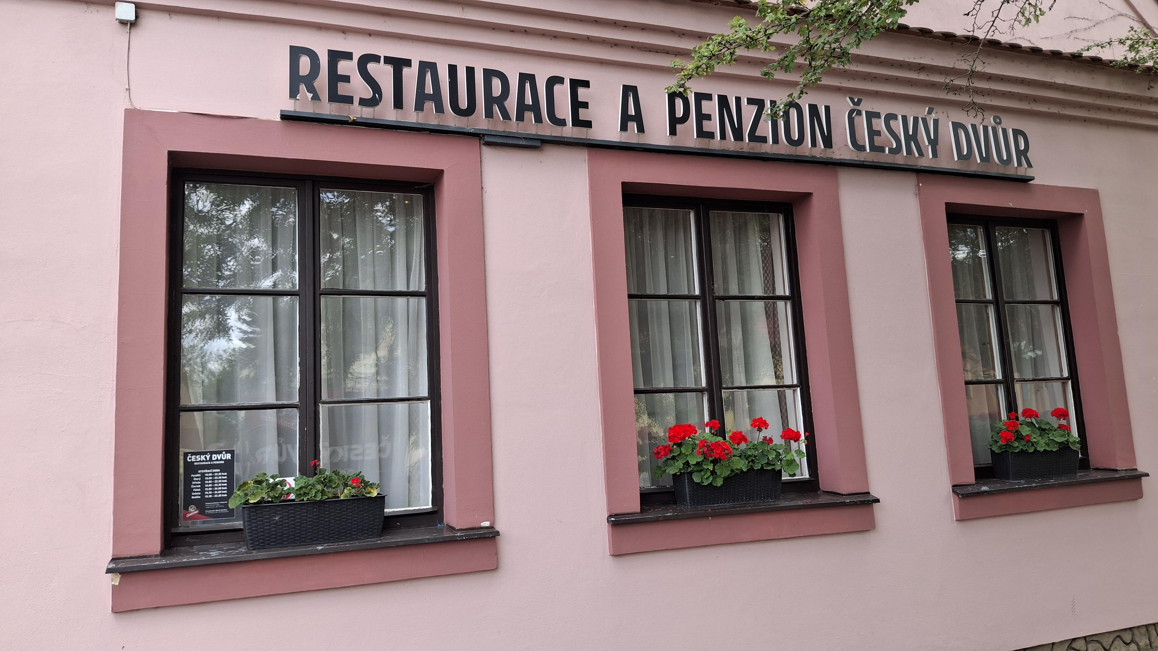 Restaurace Český Dvůr foto 3