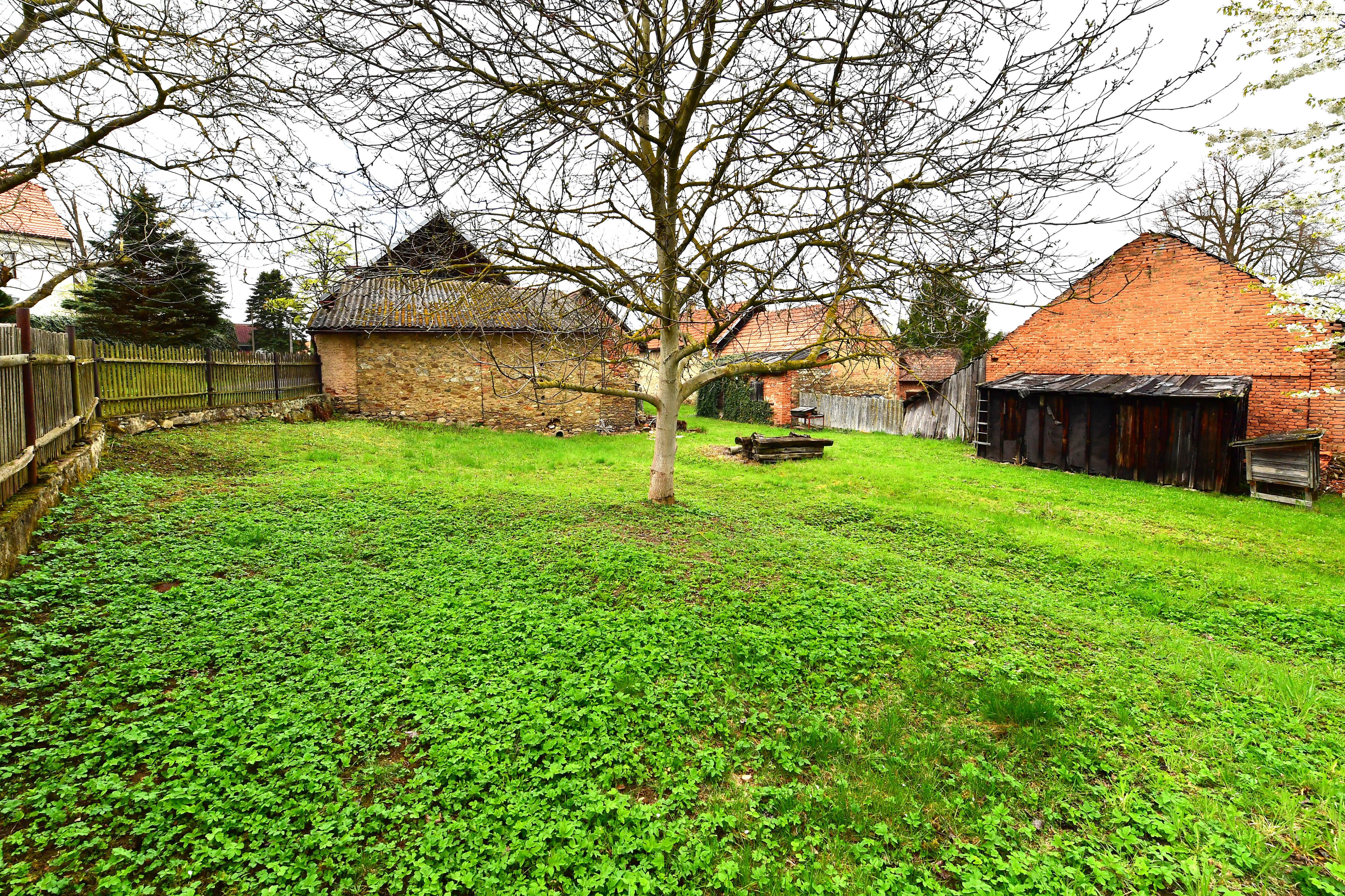 Pozemek 954 m2,  Tehov u Vlašimi