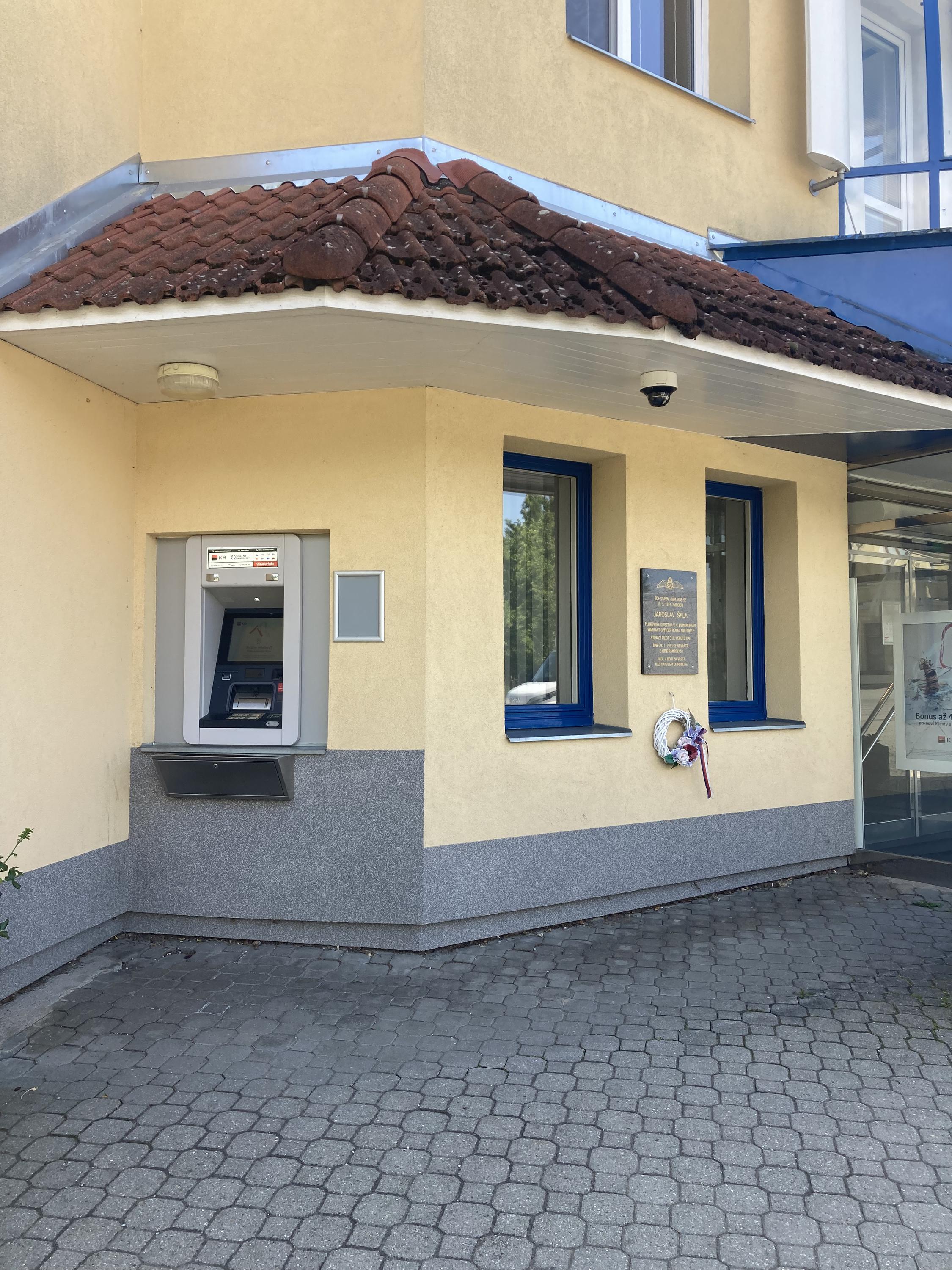 Bankomat Komerční banky foto 2
