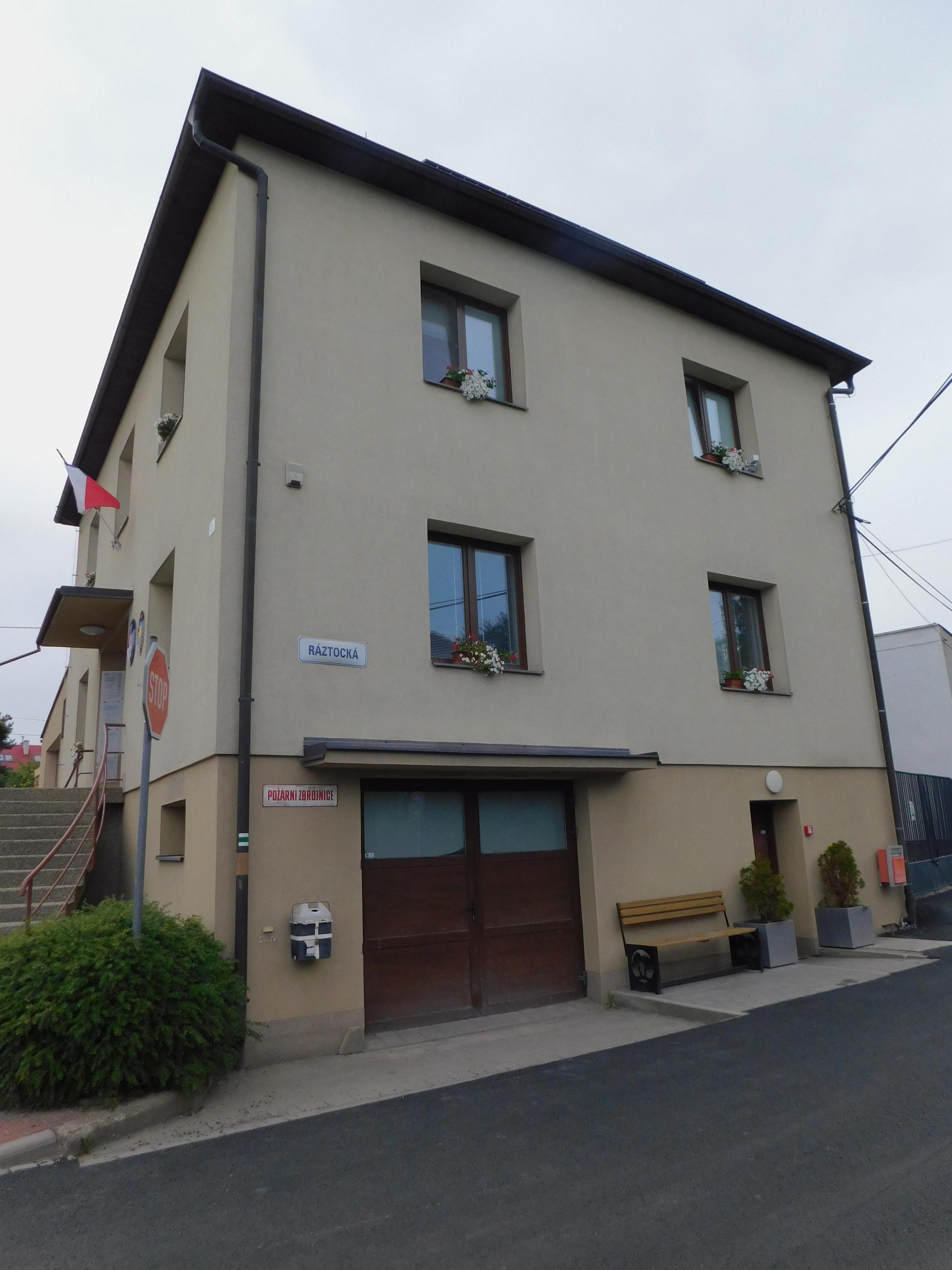 SH ČMS - Sbor dobrovolných hasičů Lukoveček foto 1