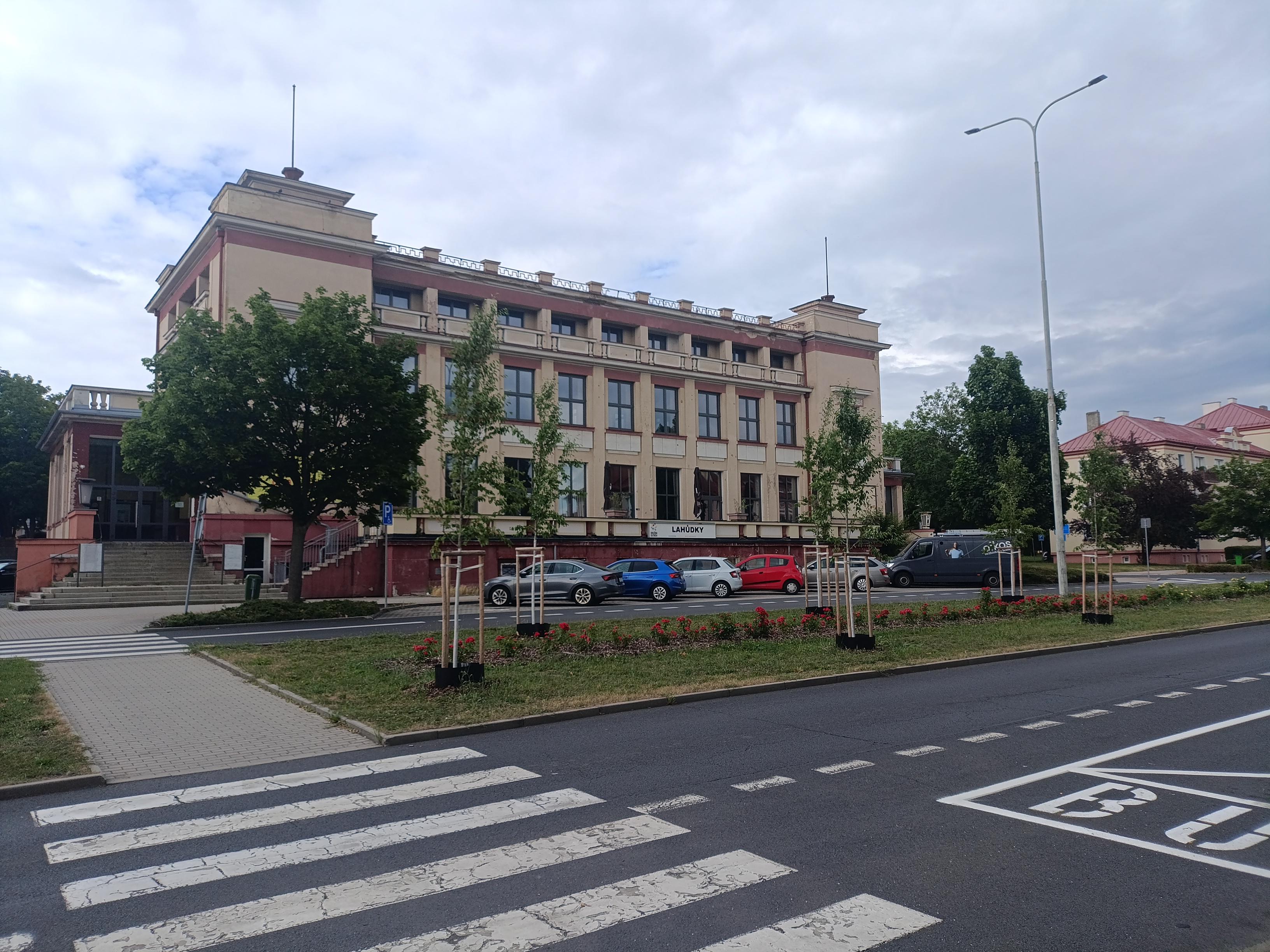 Družba Ostrov
