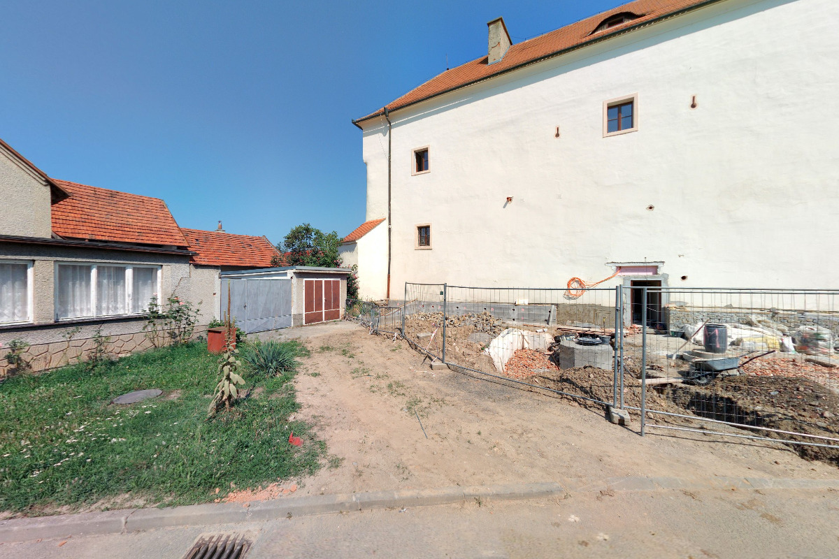 Zahrádka u Tvrze