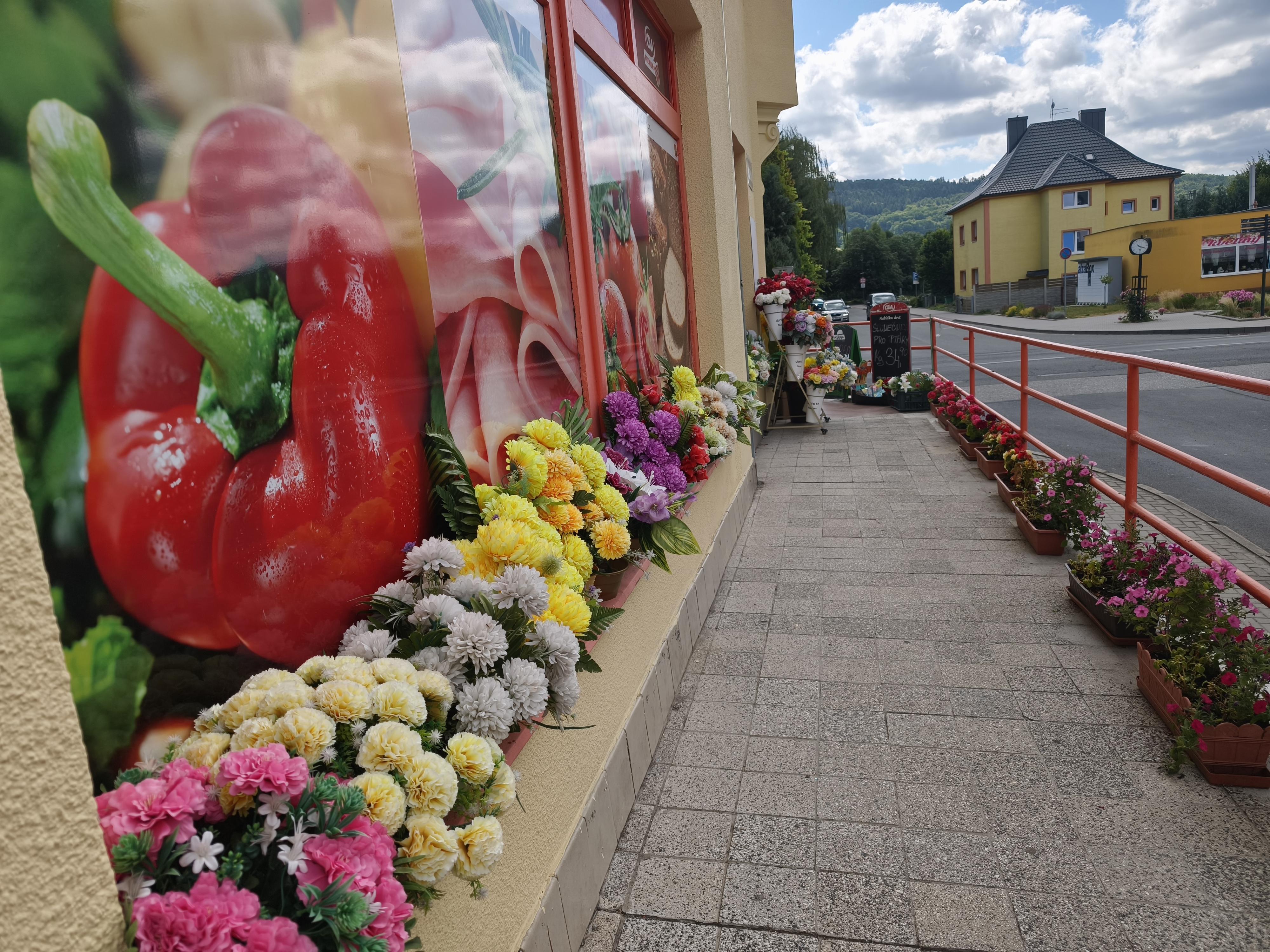 Supermarket LE foto 1