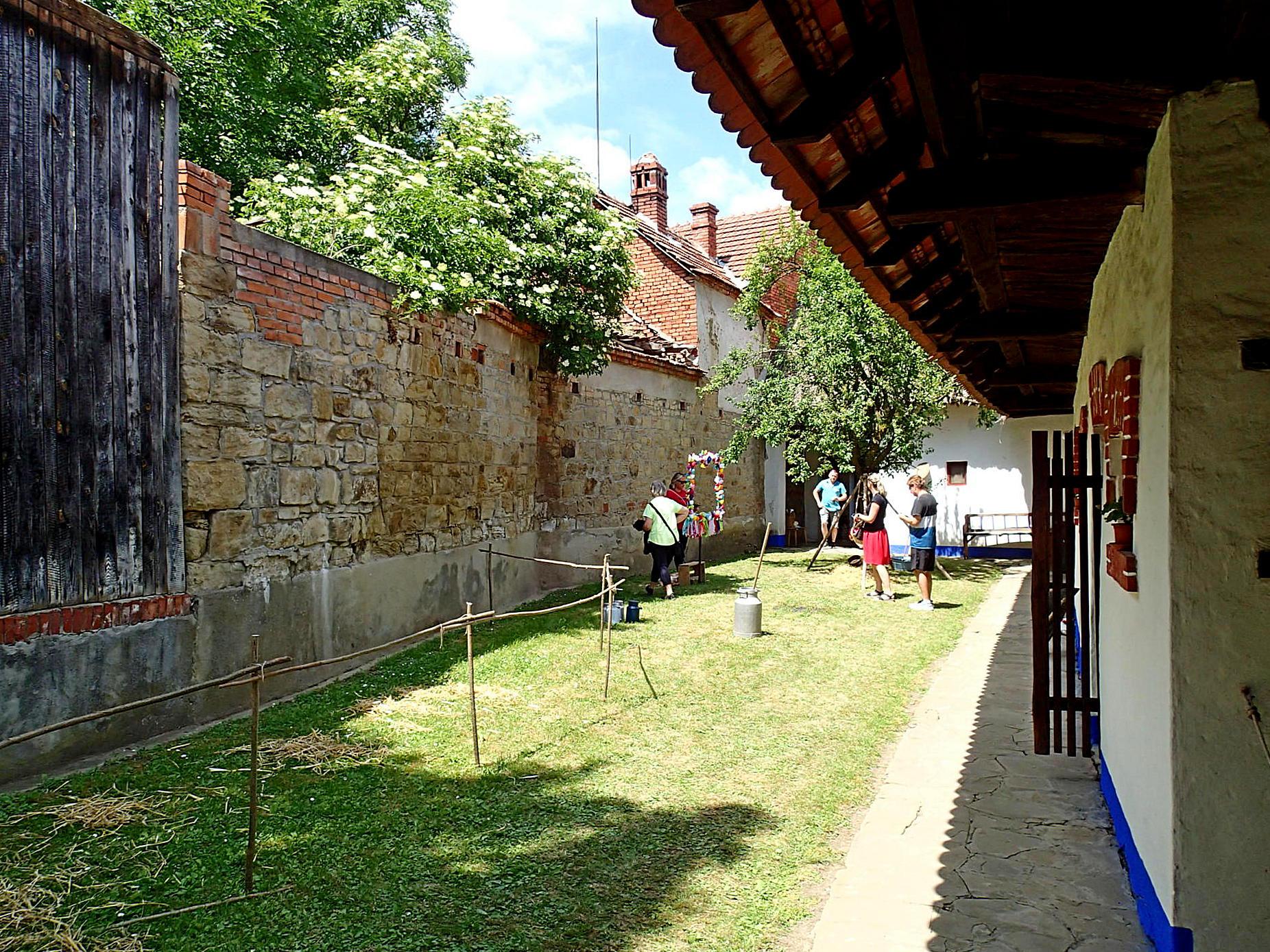 Rolnický dům a hospodářství č. p. 57 foto 6