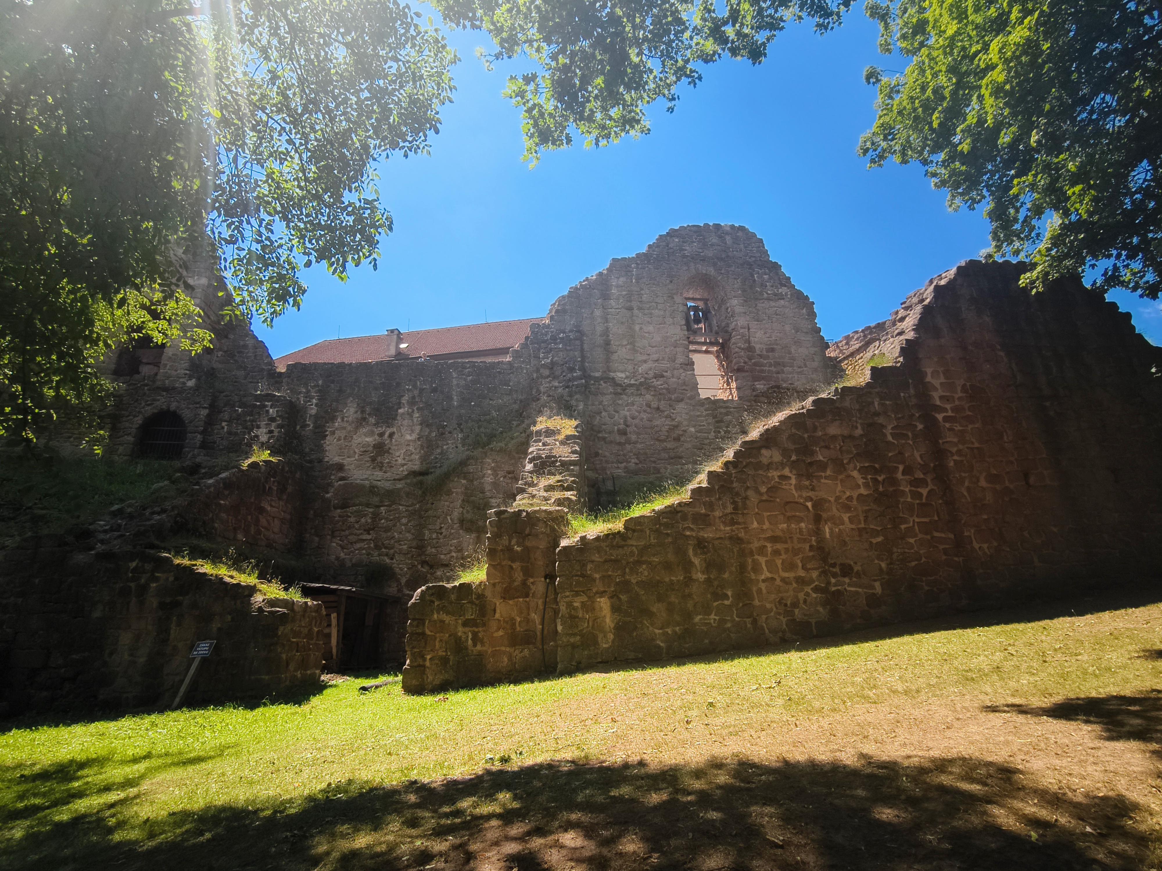 Hrad Pecka foto 4