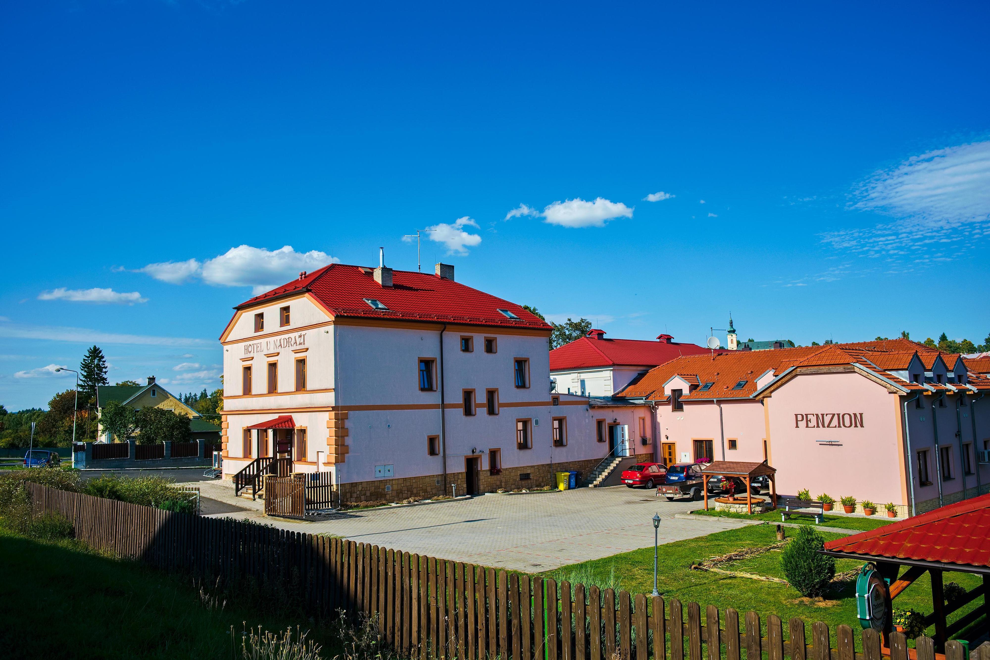 Pension a Hotel U nádraží v Teplé