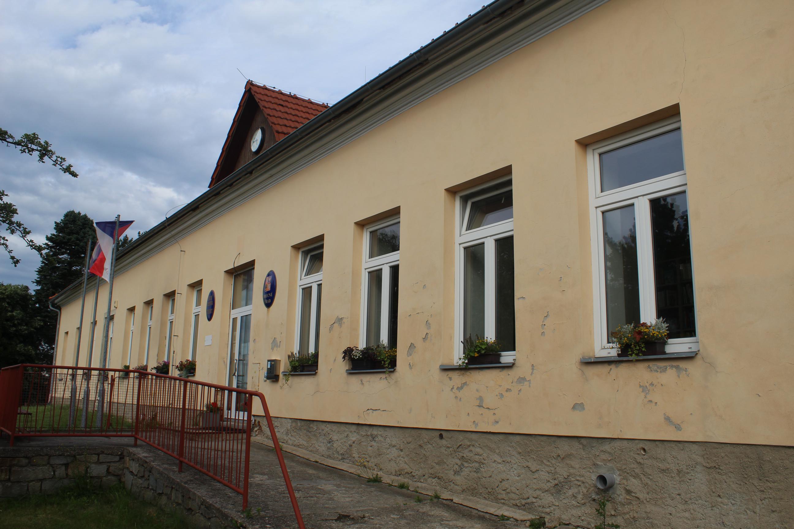 Vyskytná - obecní úřad foto 2