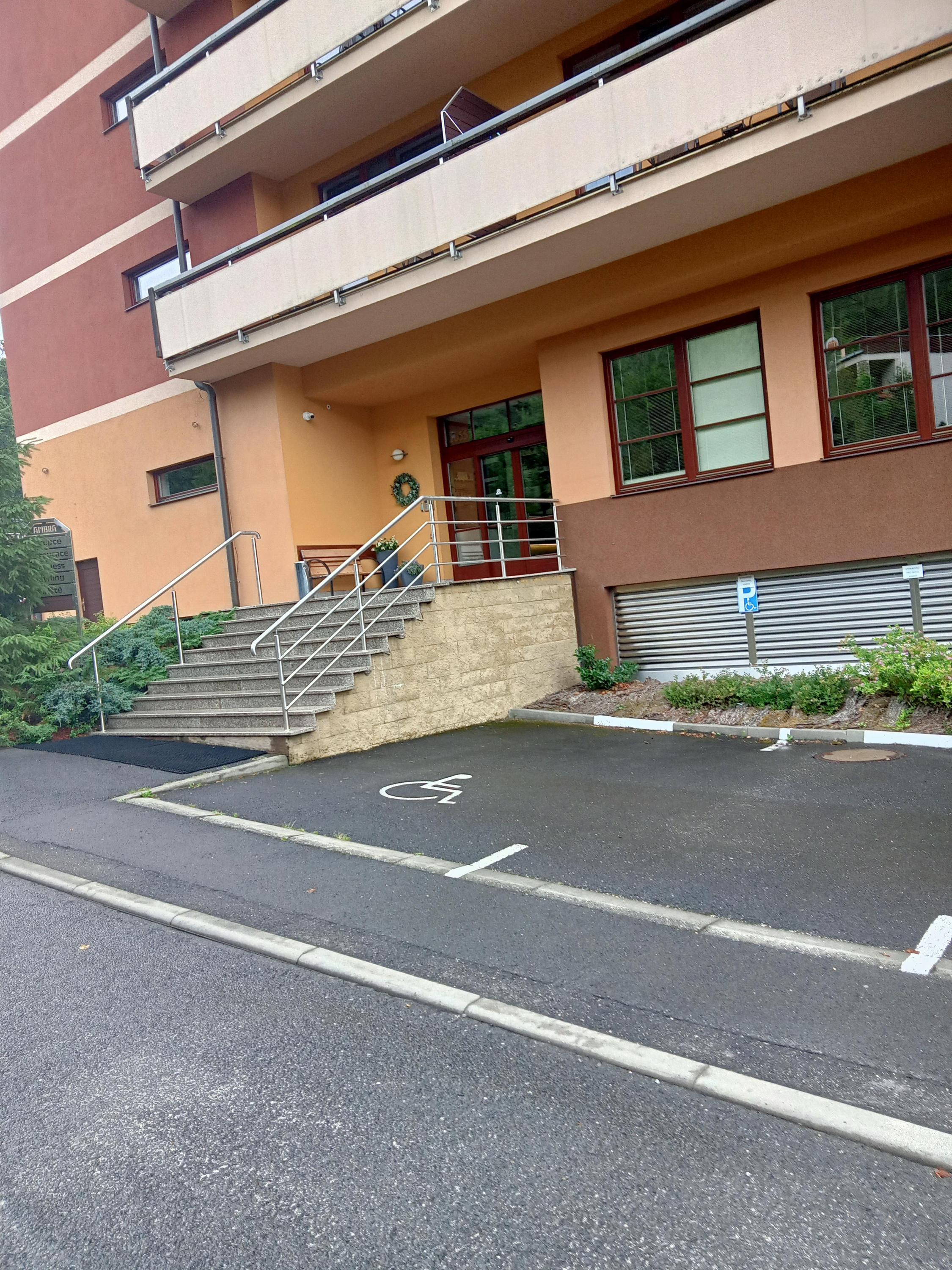 LHCM s.r.o. foto 2