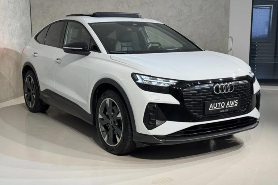 LÉTO VOLÁ...Audi Q4 e-tron | automat | ELEKTRO