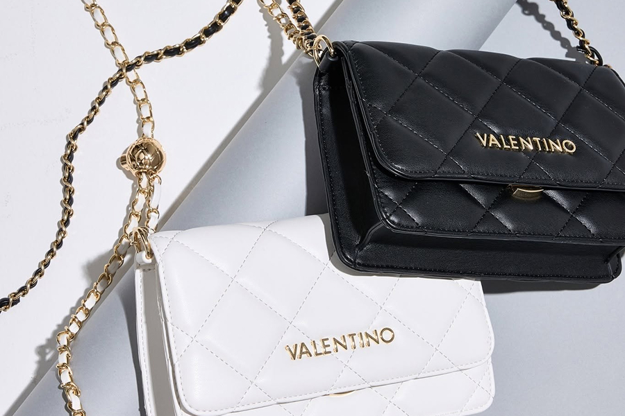 - 30 % na doplňky Valentino
