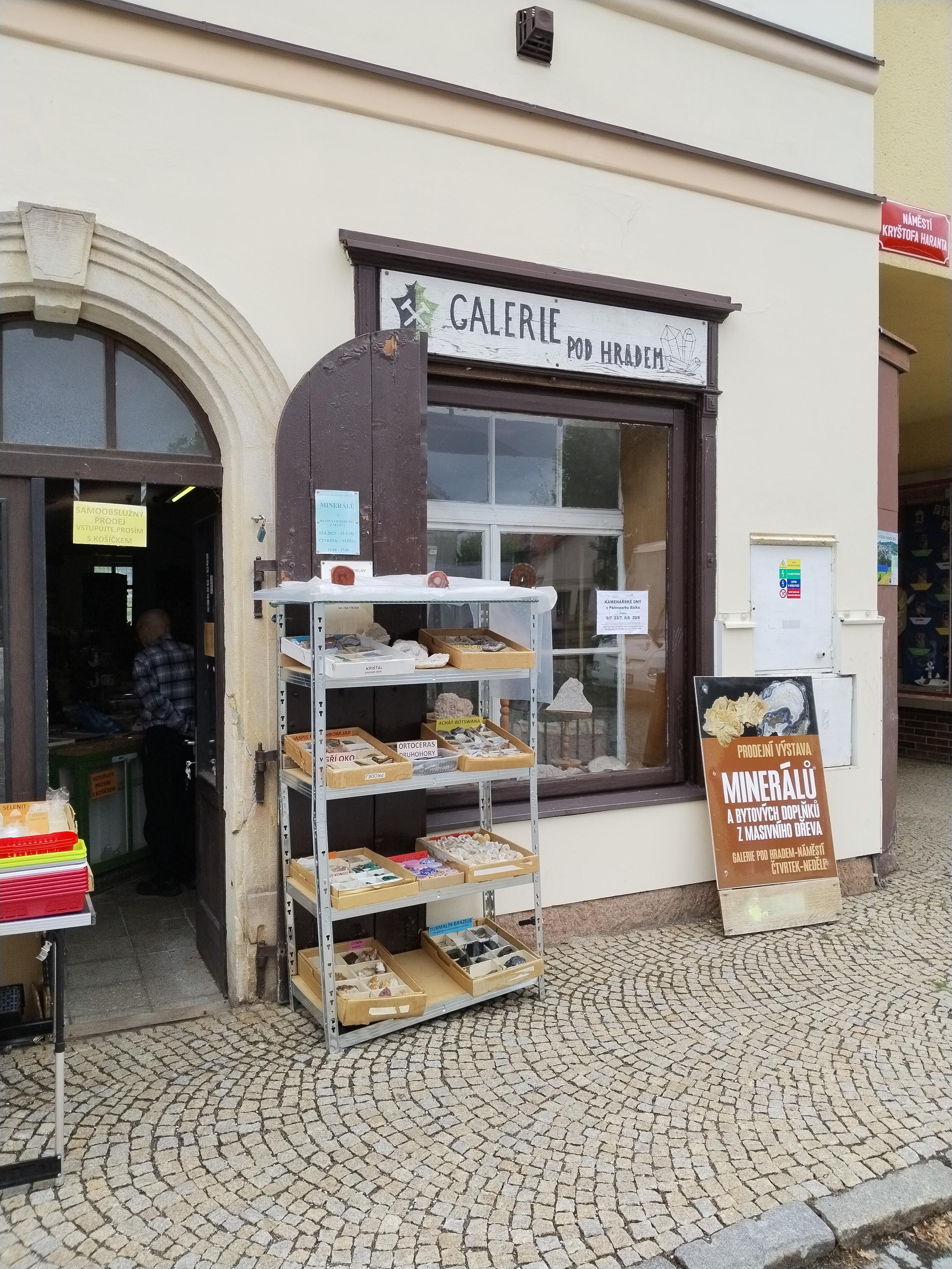 Galerie pod hradem foto 3