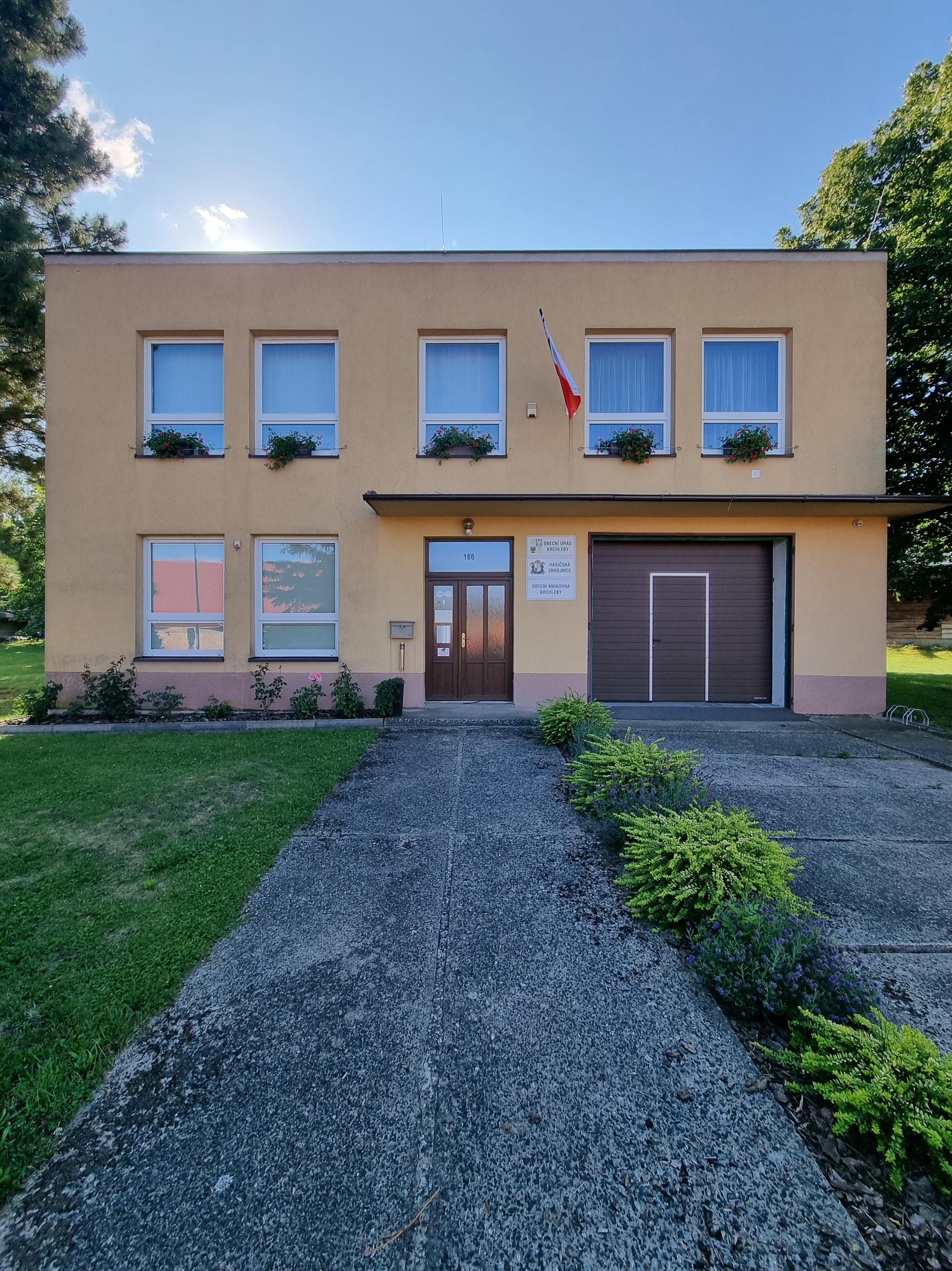Krchleby - obecní úřad foto 2