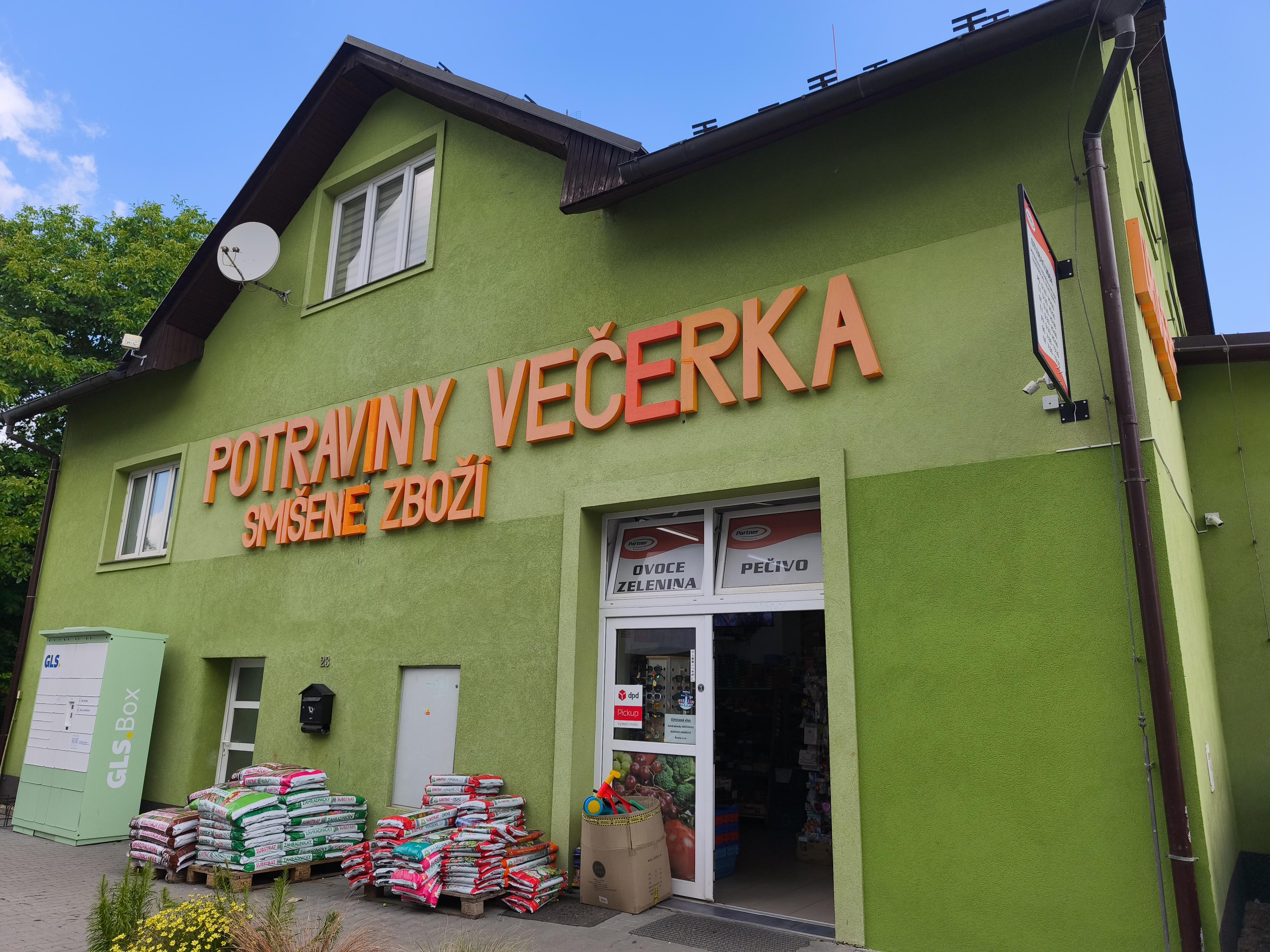 Smíšené zboží, Večerka foto 4
