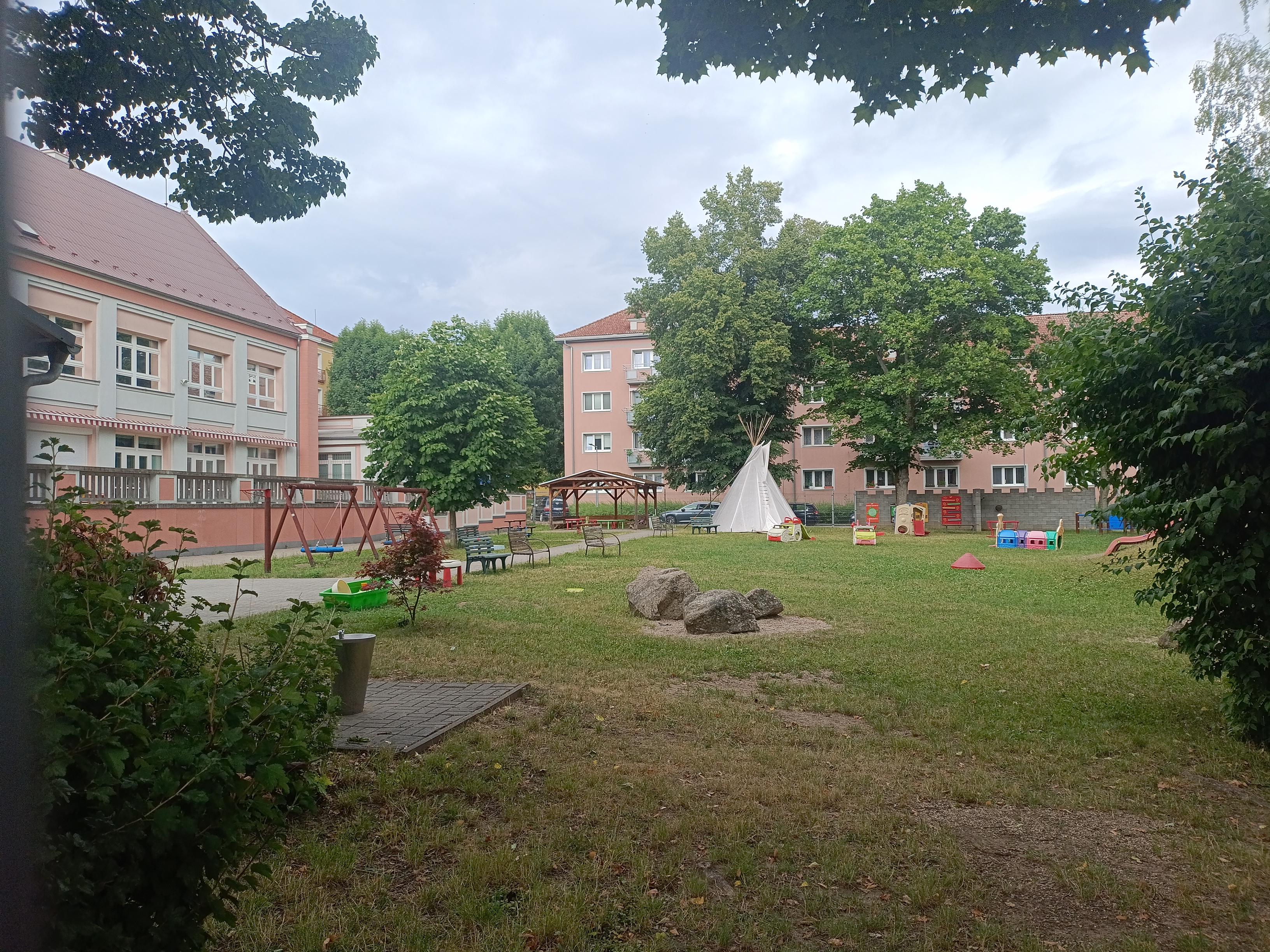MŠ Ostrov, Palackého foto 2