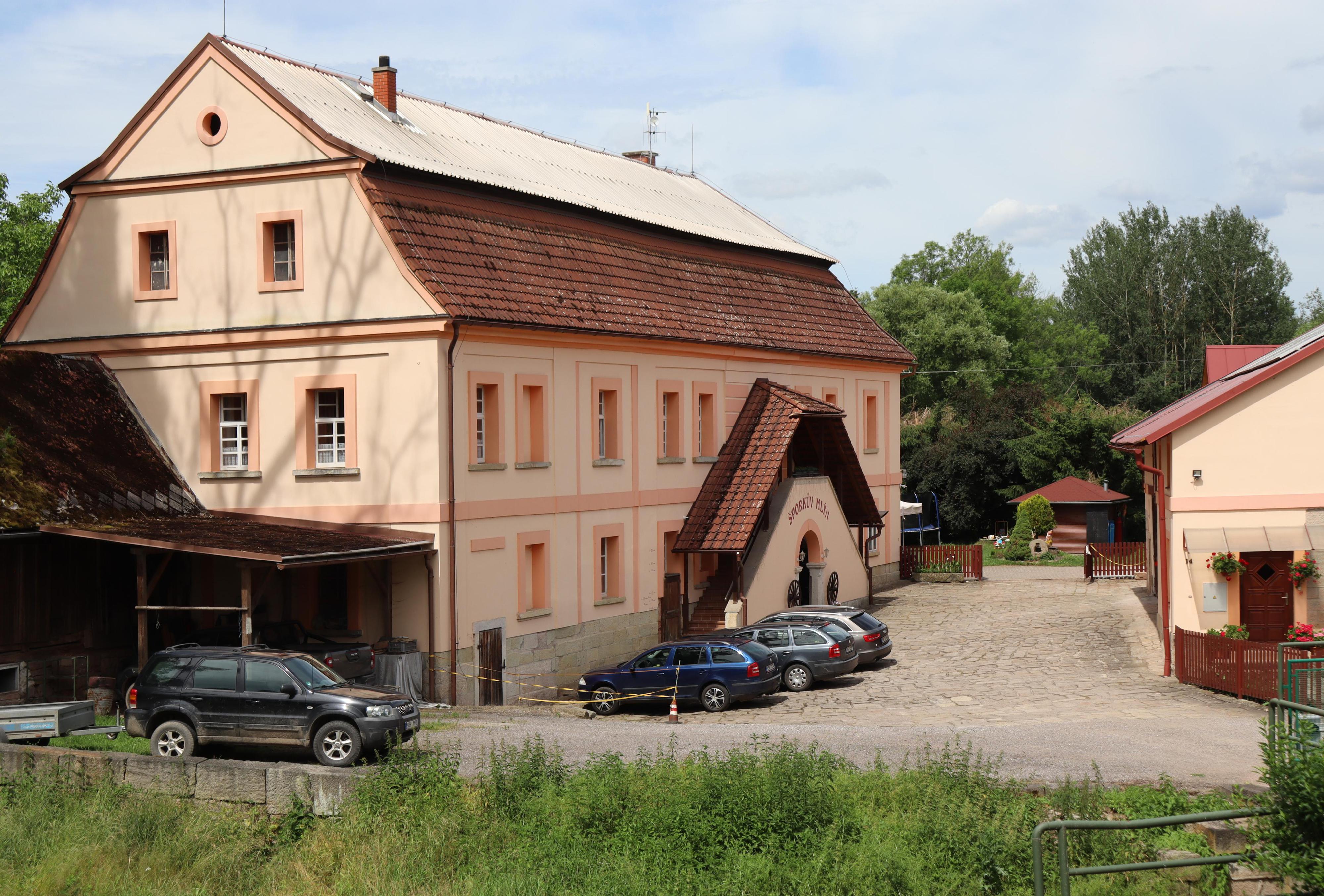 Šporkův Mlýn - restaurace foto 6