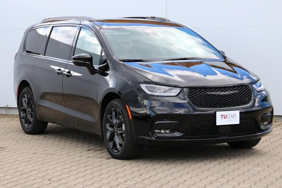 SUV pro velkou rodinu - Chrysler Pacifica