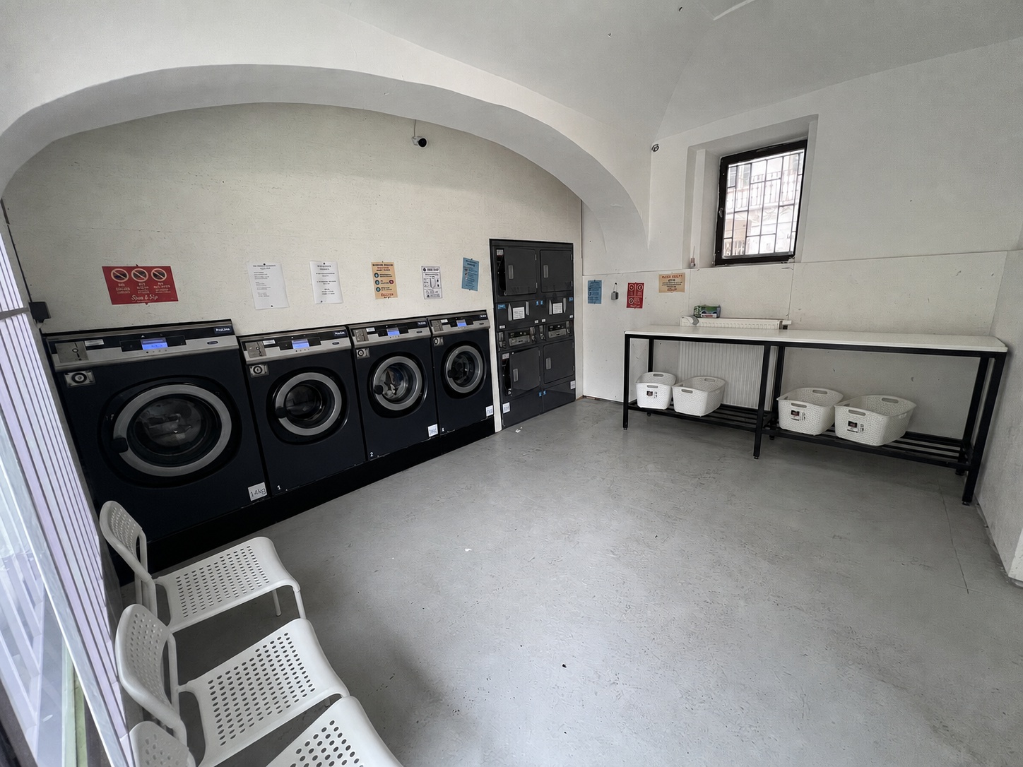 Spin&Sip Laundromat foto 5