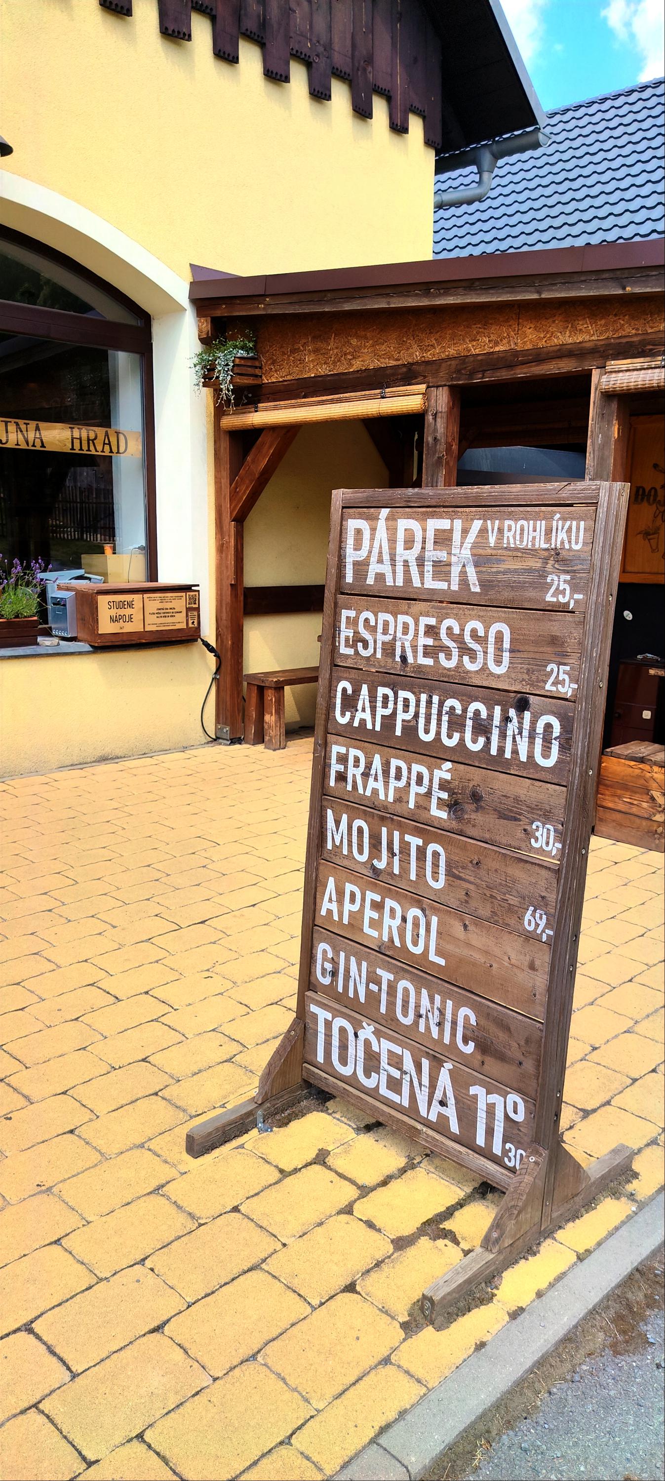 Samoobslužný bar před Prodejnou Hrad foto 3