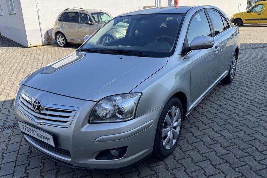TRENDBAZAR | Toyota Avensis | nafta | manuál