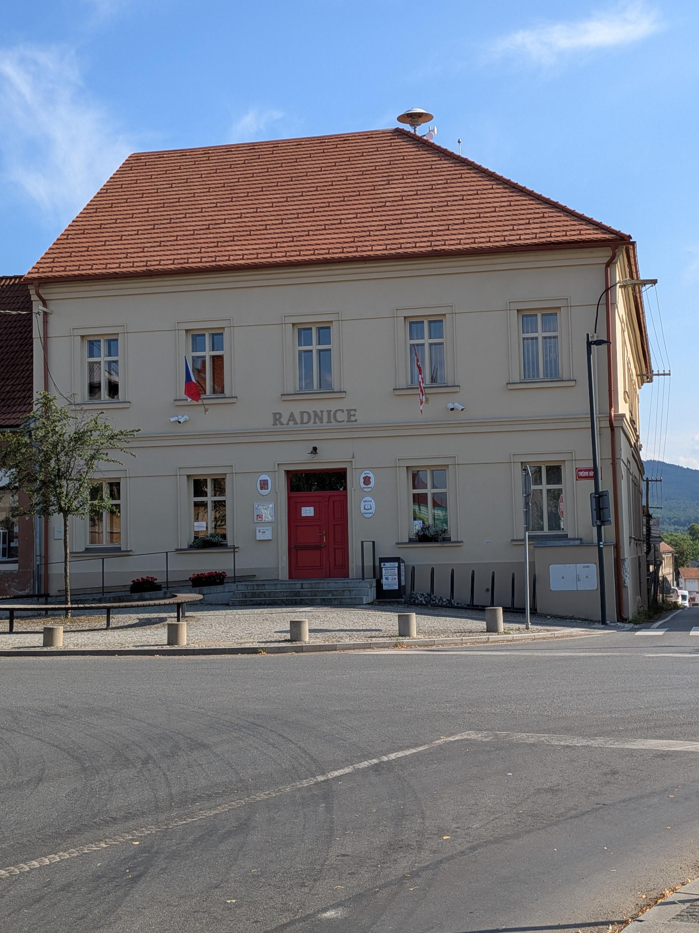 Hostomice - městský úřad foto 4