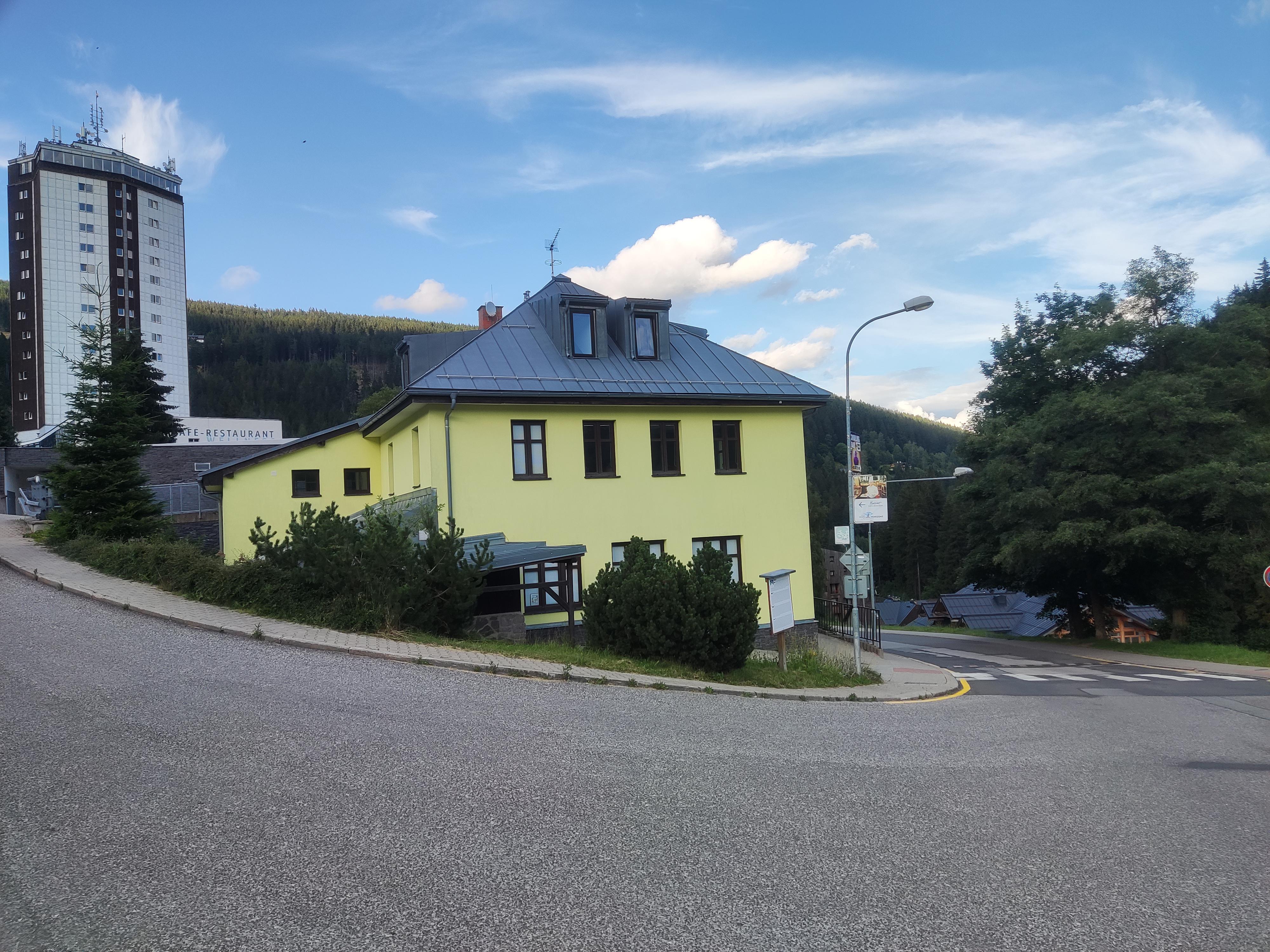 ZŠ a MŠ Pec pod Sněžkou foto 2