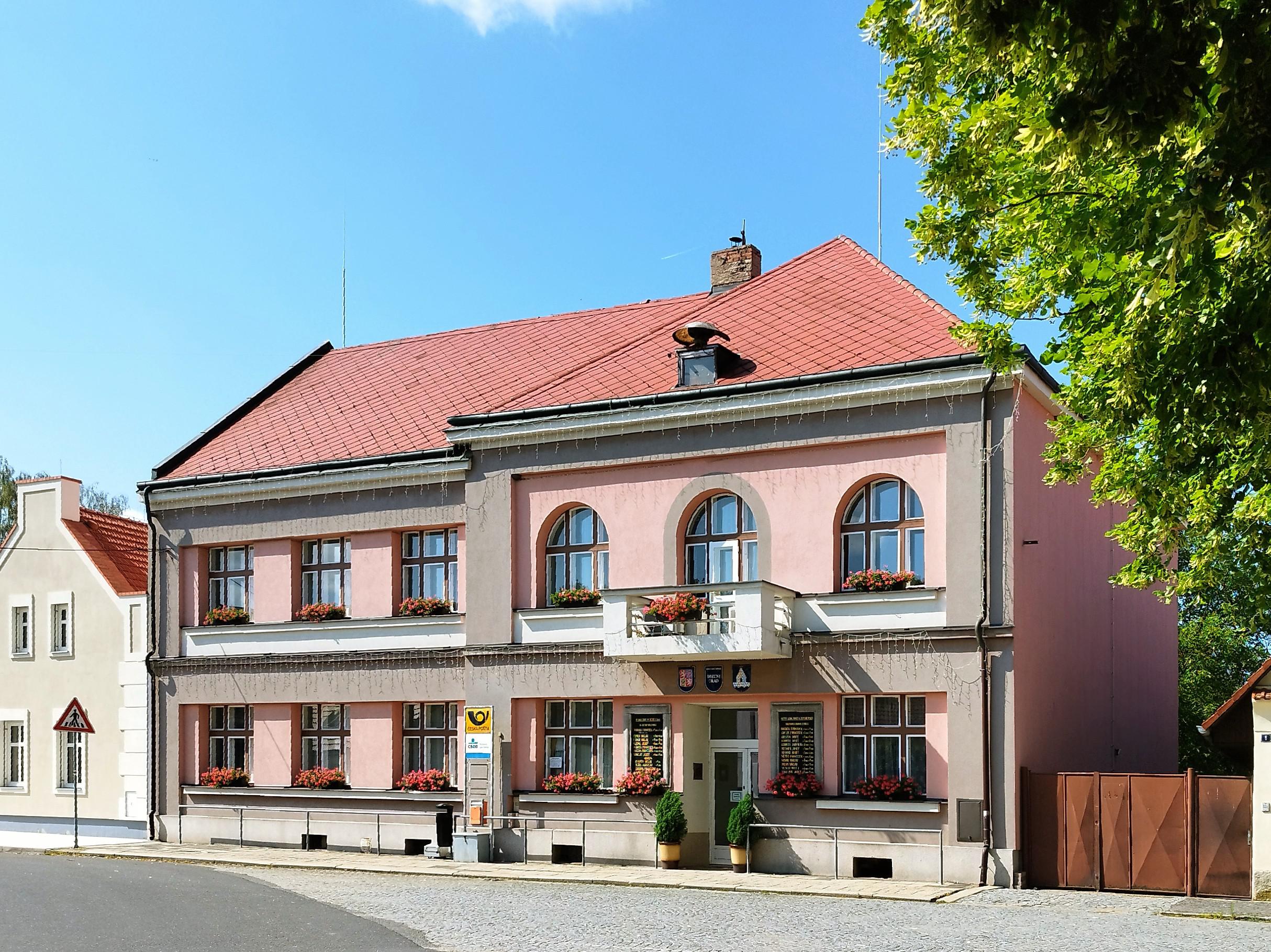 Libice nad Cidlinou - obecní úřad foto 5