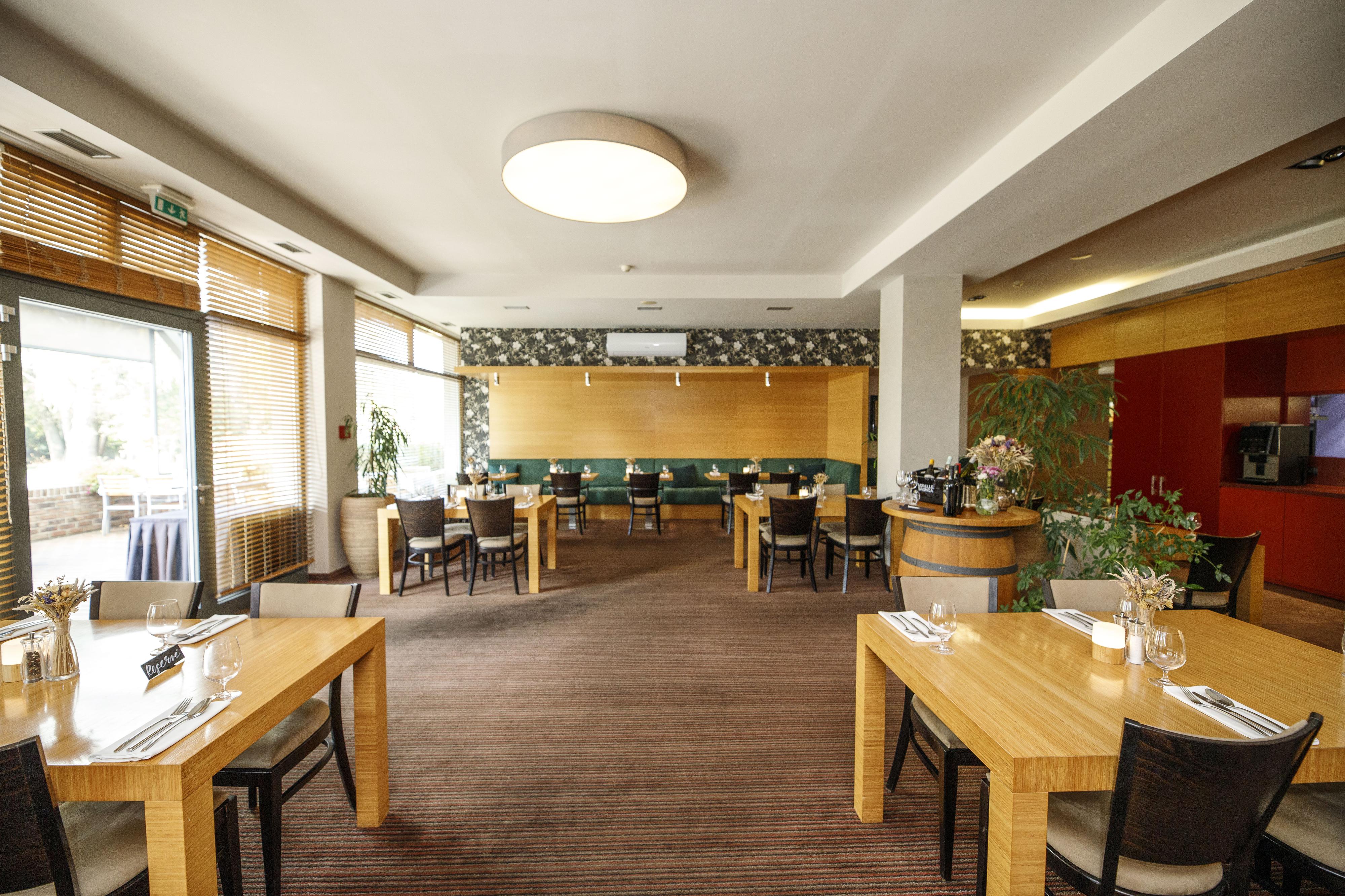Restaurace wellness hotelu Abácie foto 6