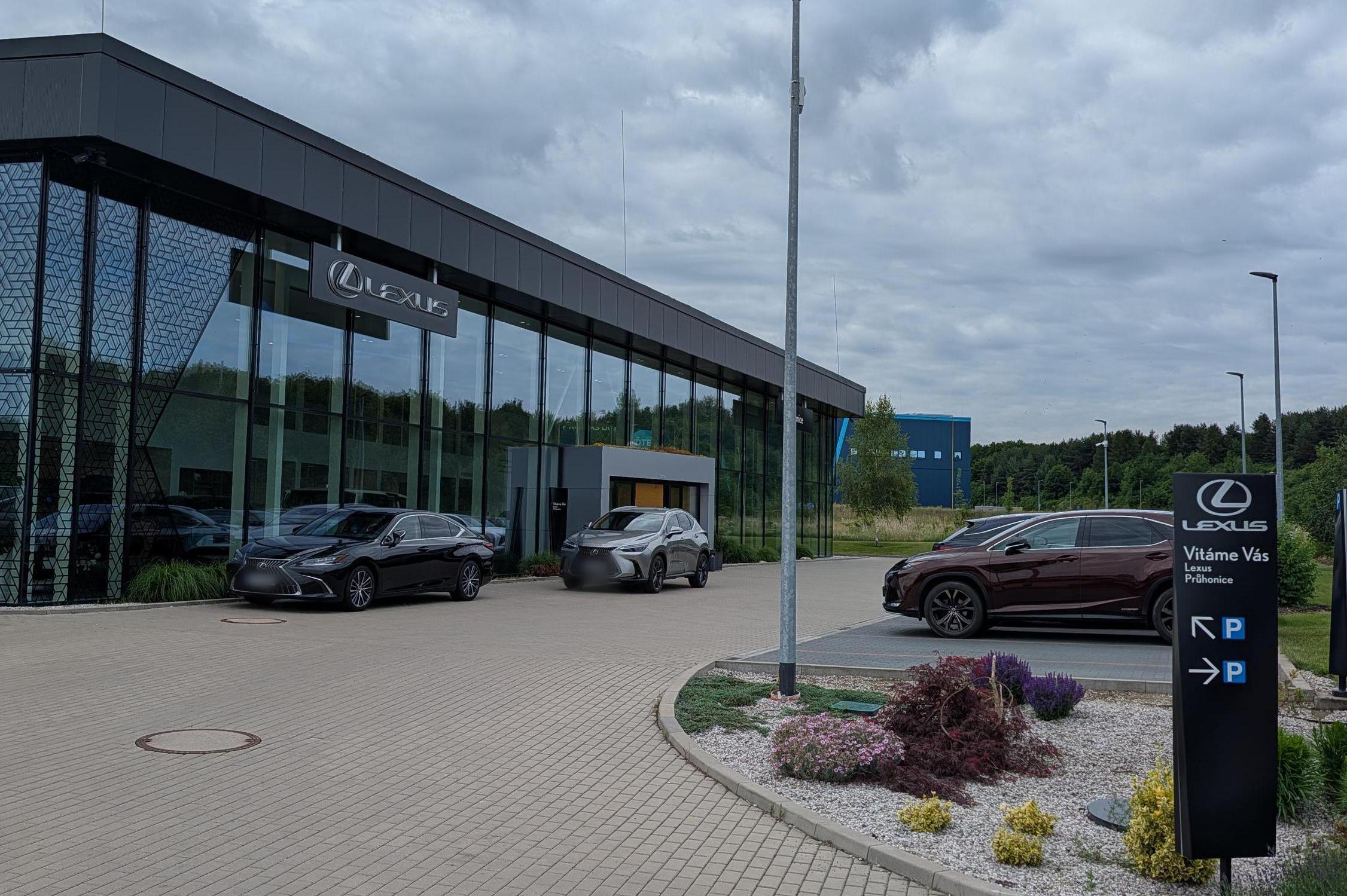 Lexus Průhonice